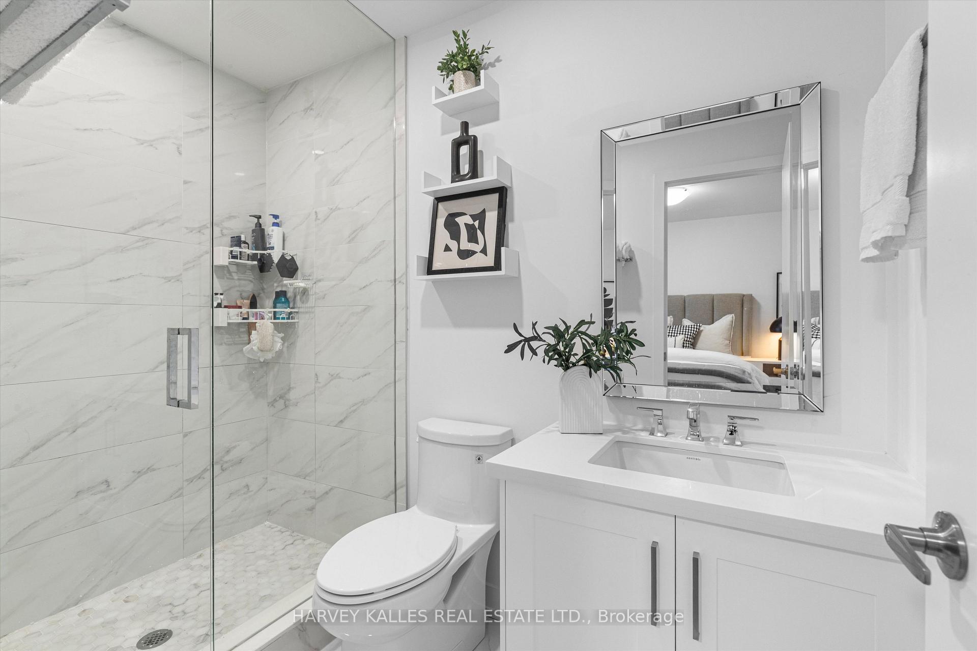 Photo 31 of 609A Harvie Avenue, Toronto, Caledonia-Fairbank — HOMEH