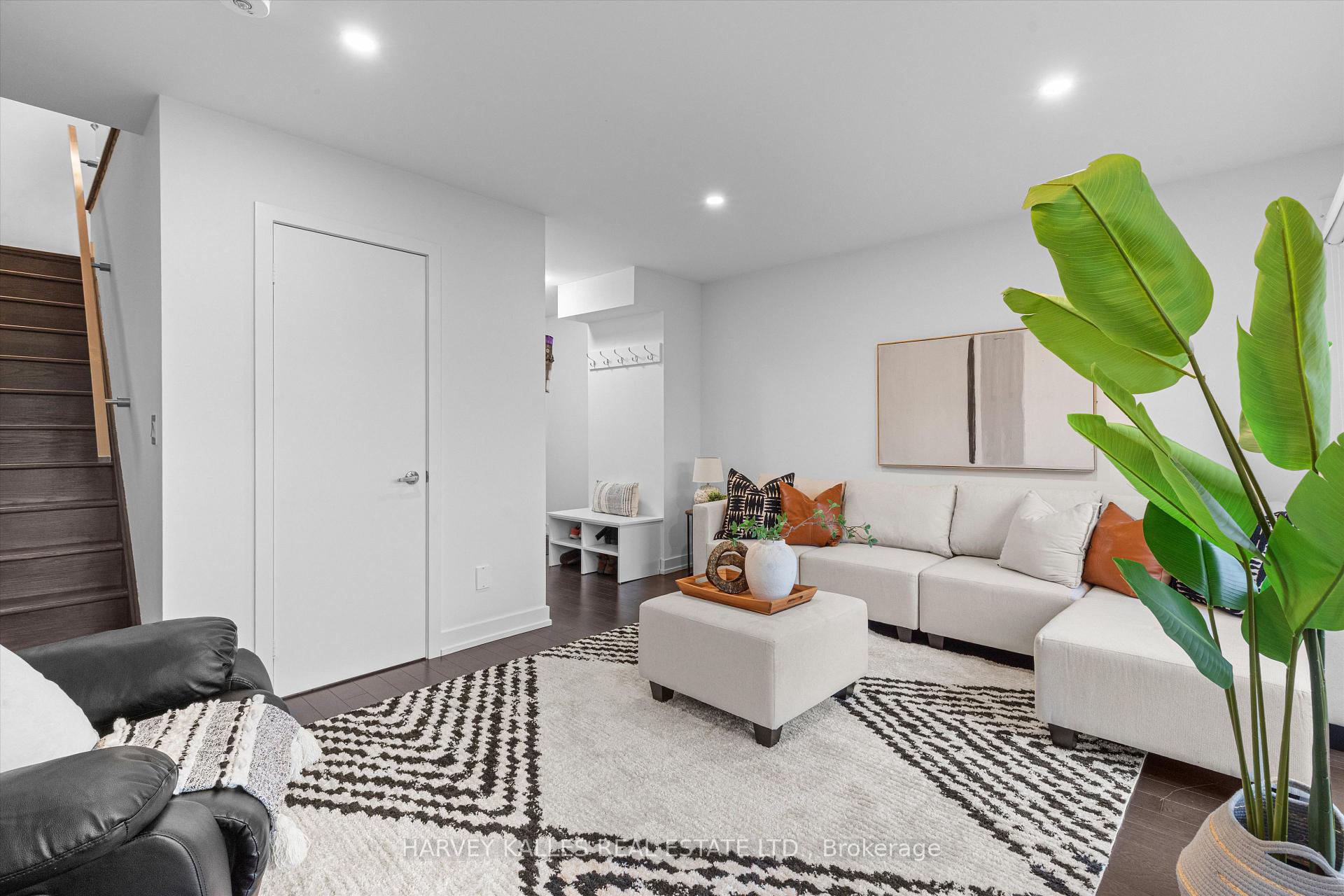 Photo 41 of 609A Harvie Avenue, Toronto, Caledonia-Fairbank — HOMEH