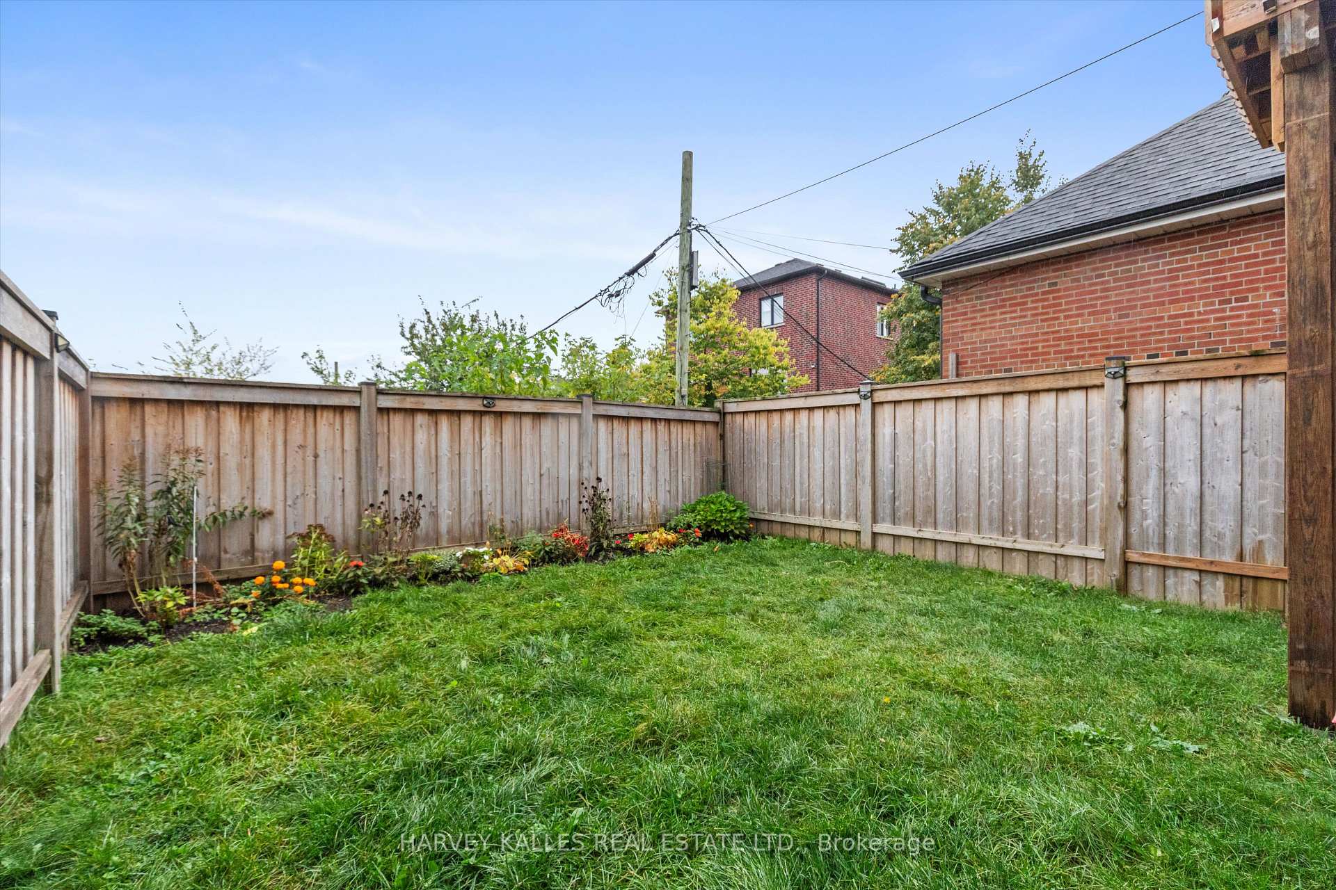 Photo 51 of 609A Harvie Avenue, Toronto, Caledonia-Fairbank — HOMEH