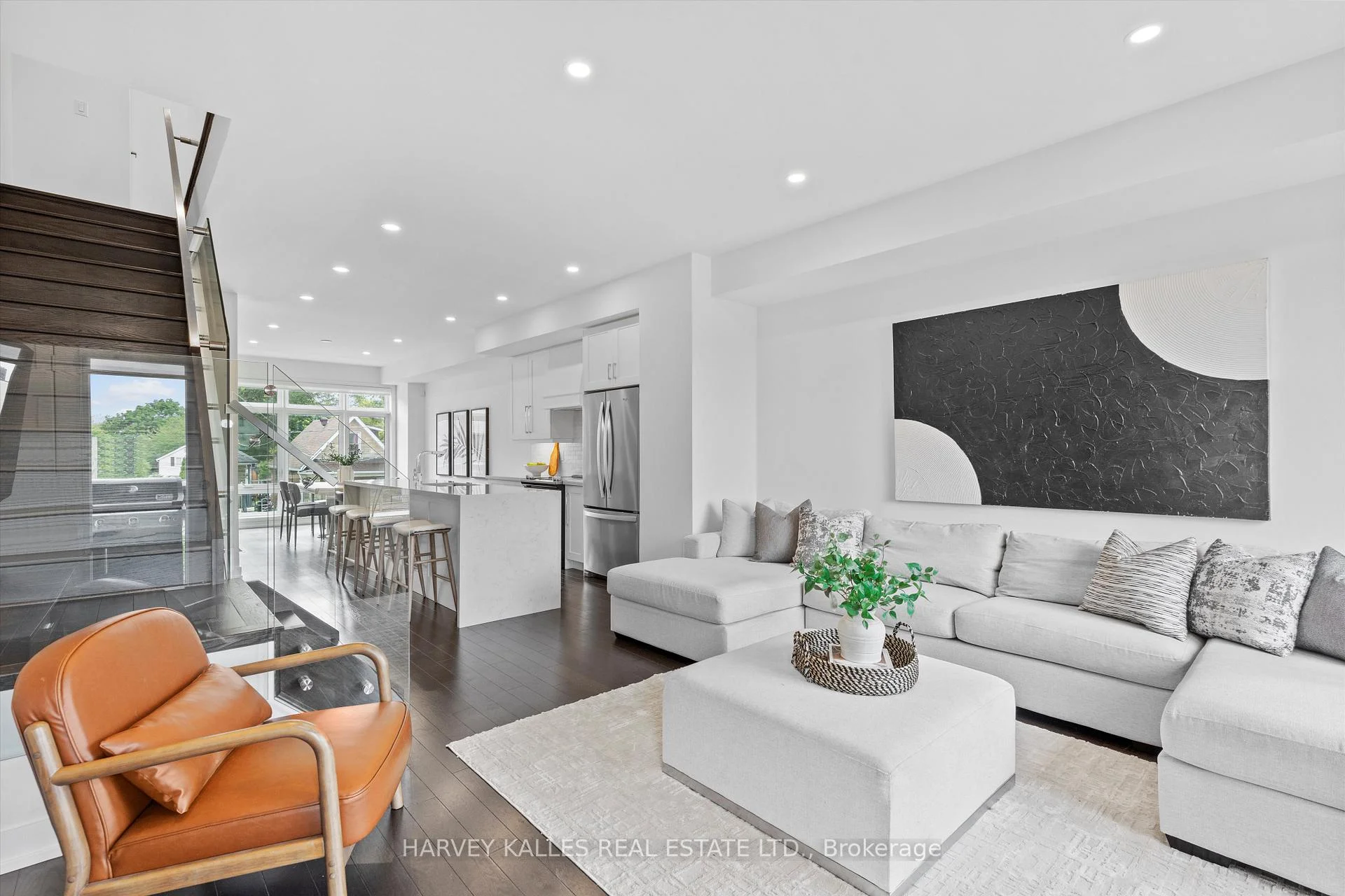 Photo 22 of 609A Harvie Avenue, Toronto, Caledonia-Fairbank — HOMEH