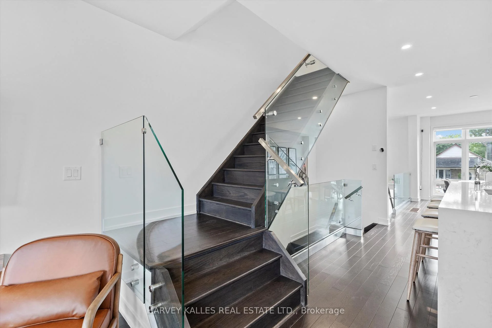 Photo 28 of 609A Harvie Avenue, Toronto, Caledonia-Fairbank — HOMEH