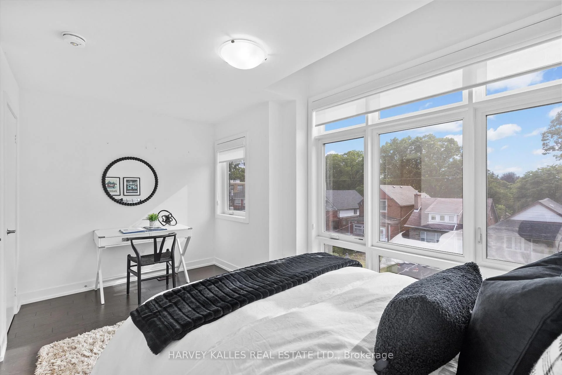 Photo 38 of 609A Harvie Avenue, Toronto, Caledonia-Fairbank — HOMEH