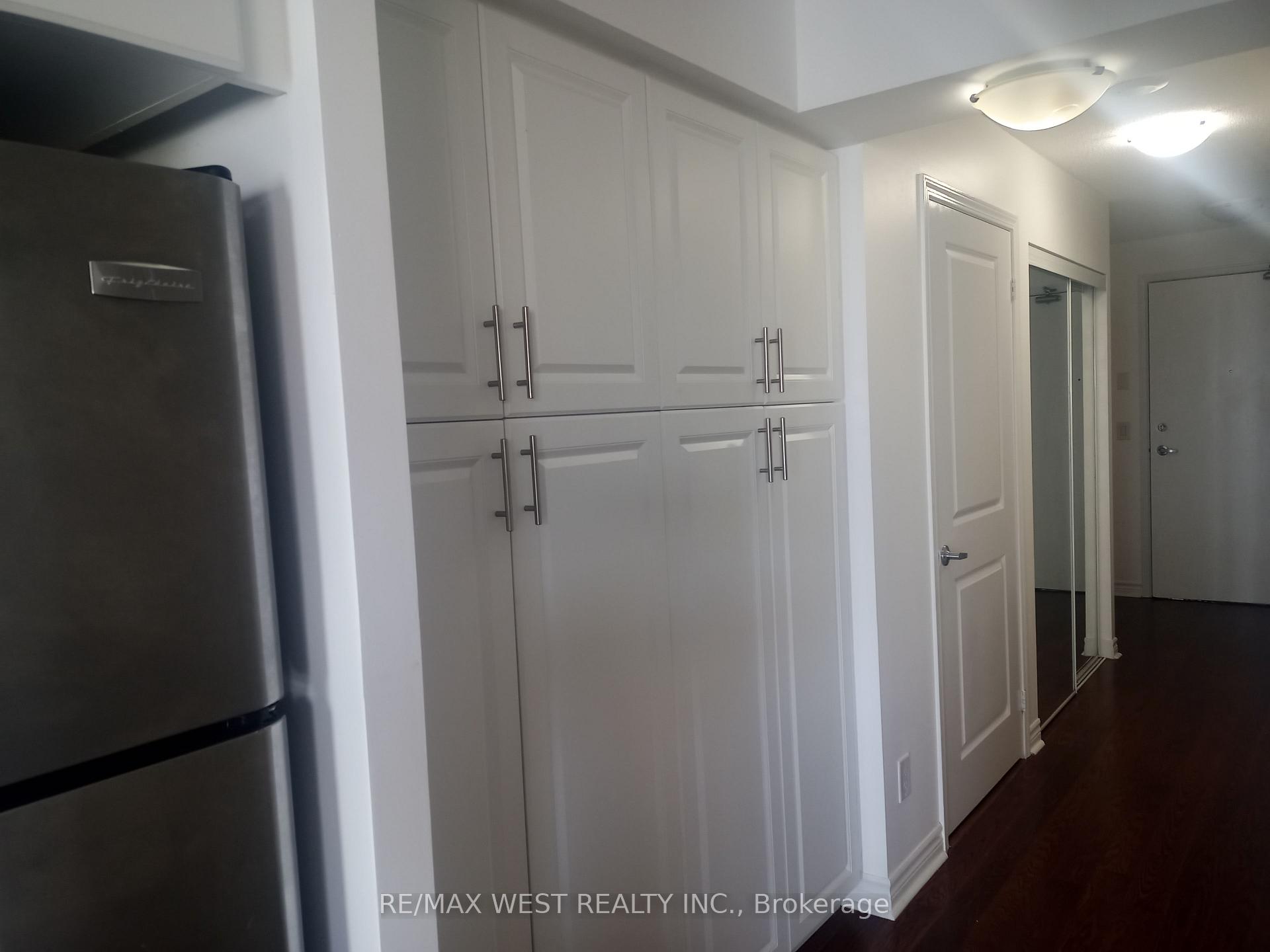 Photo 9 of Unit 522, 27 Rean Drive, North York, Bayview Village — HOMEH
