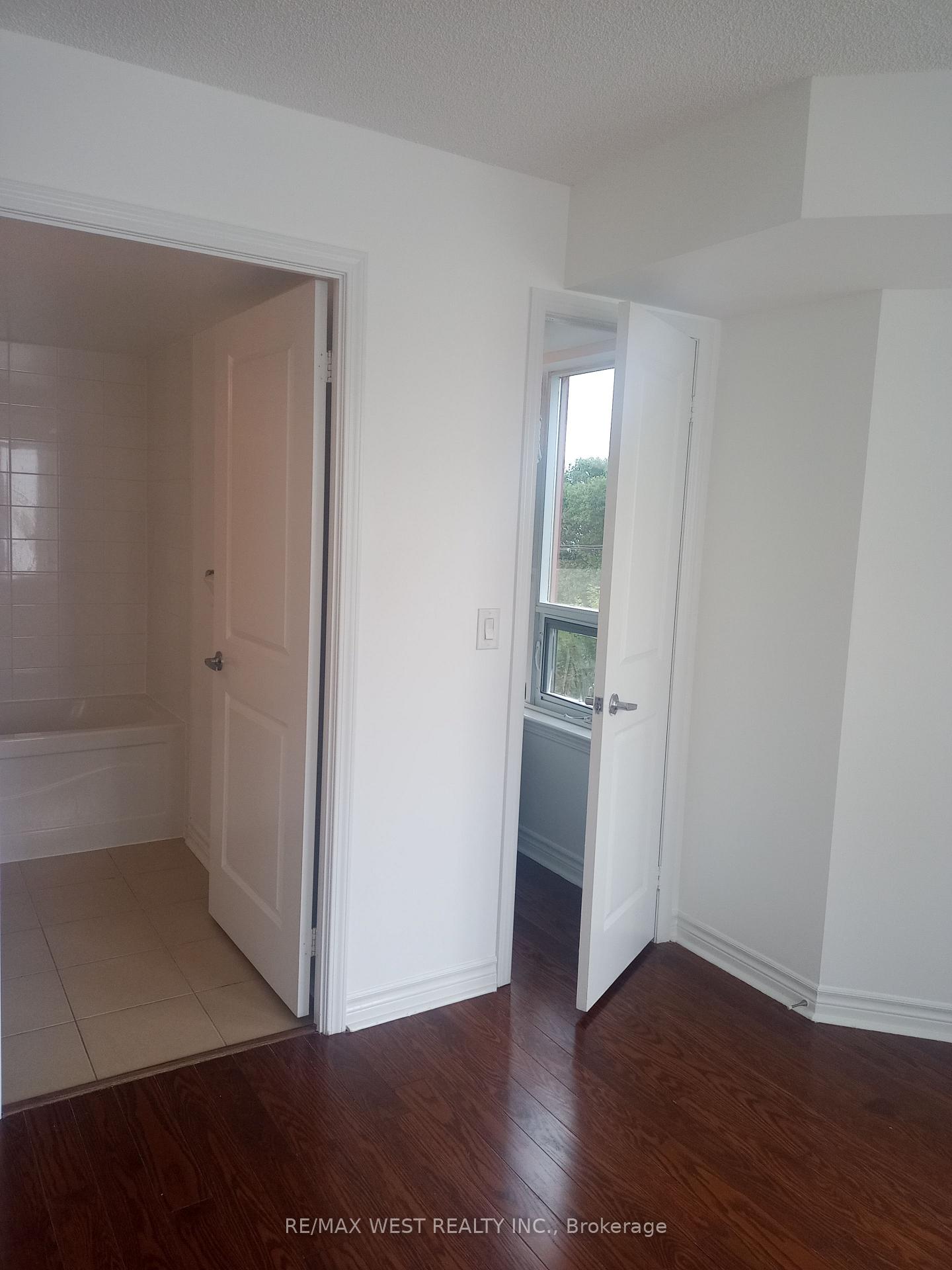 Photo 18 of Unit 522, 27 Rean Drive, North York, Bayview Village — HOMEH