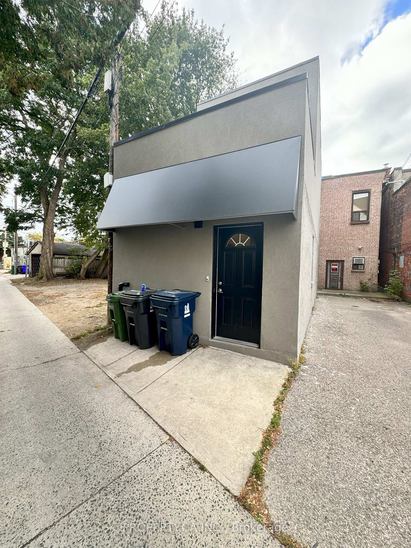 Photo of Unit 2, 3100 Dundas Street W