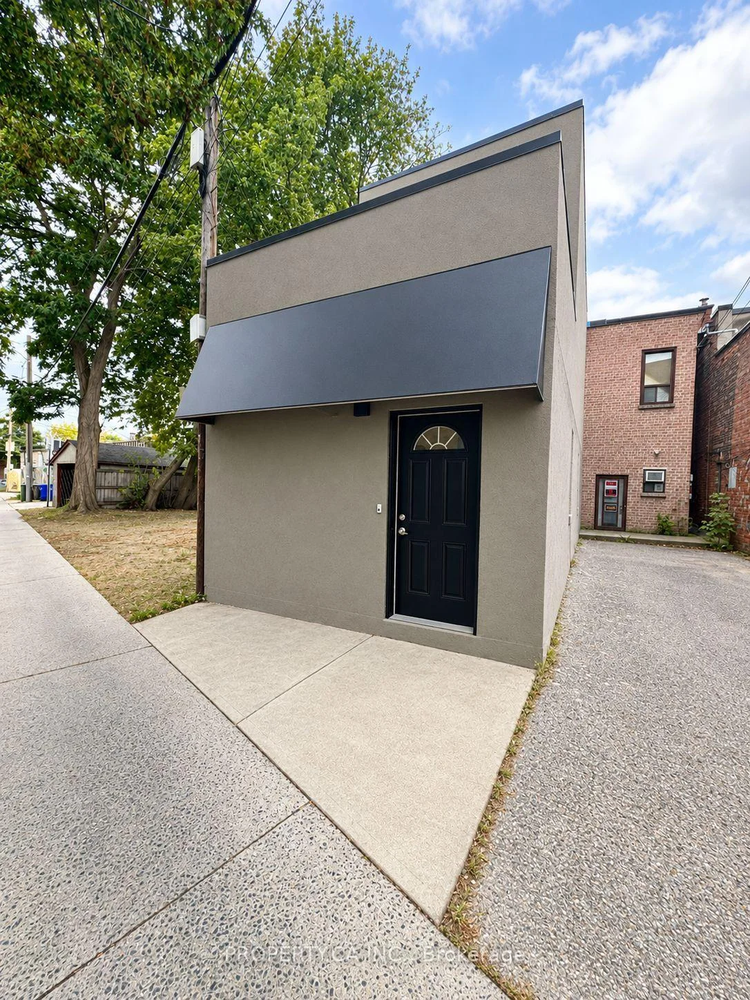 Front of Unit 2, 3100 Dundas Street W