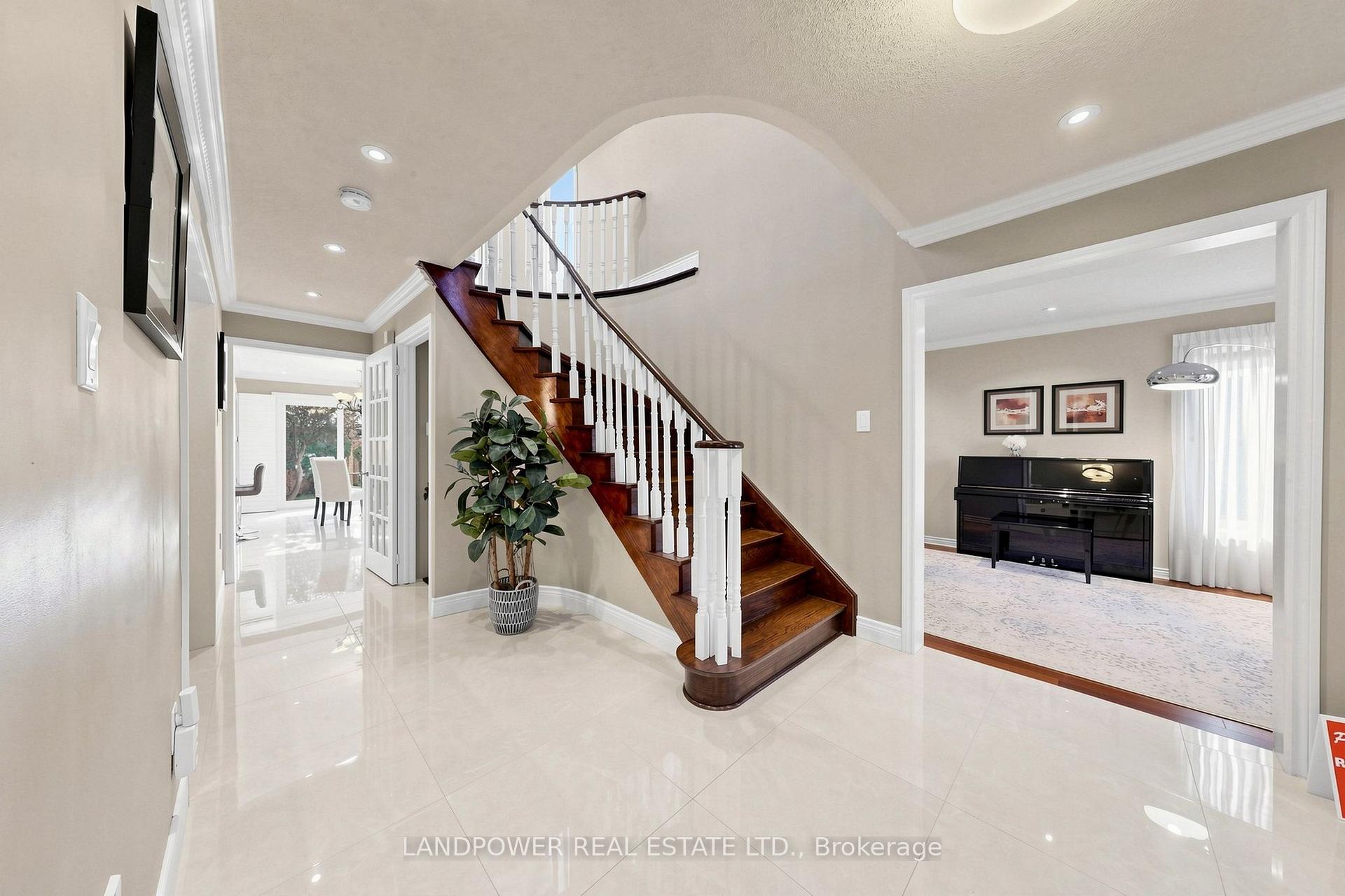 Photo 18 of 2582 Burnford Trail, Mississauga, Erin Mills — HOMEH