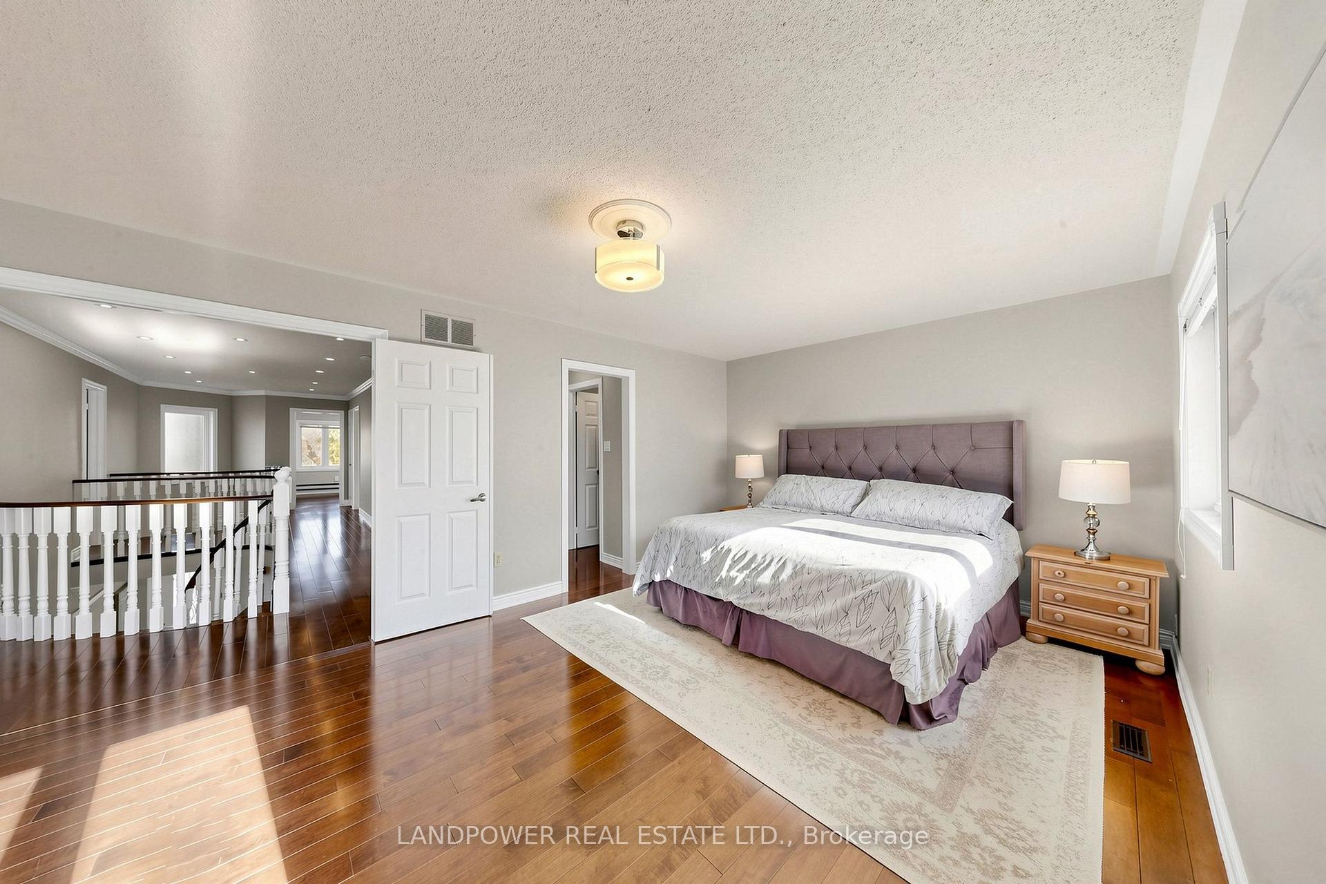 Photo 21 of 2582 Burnford Trail, Mississauga, Erin Mills — HOMEH