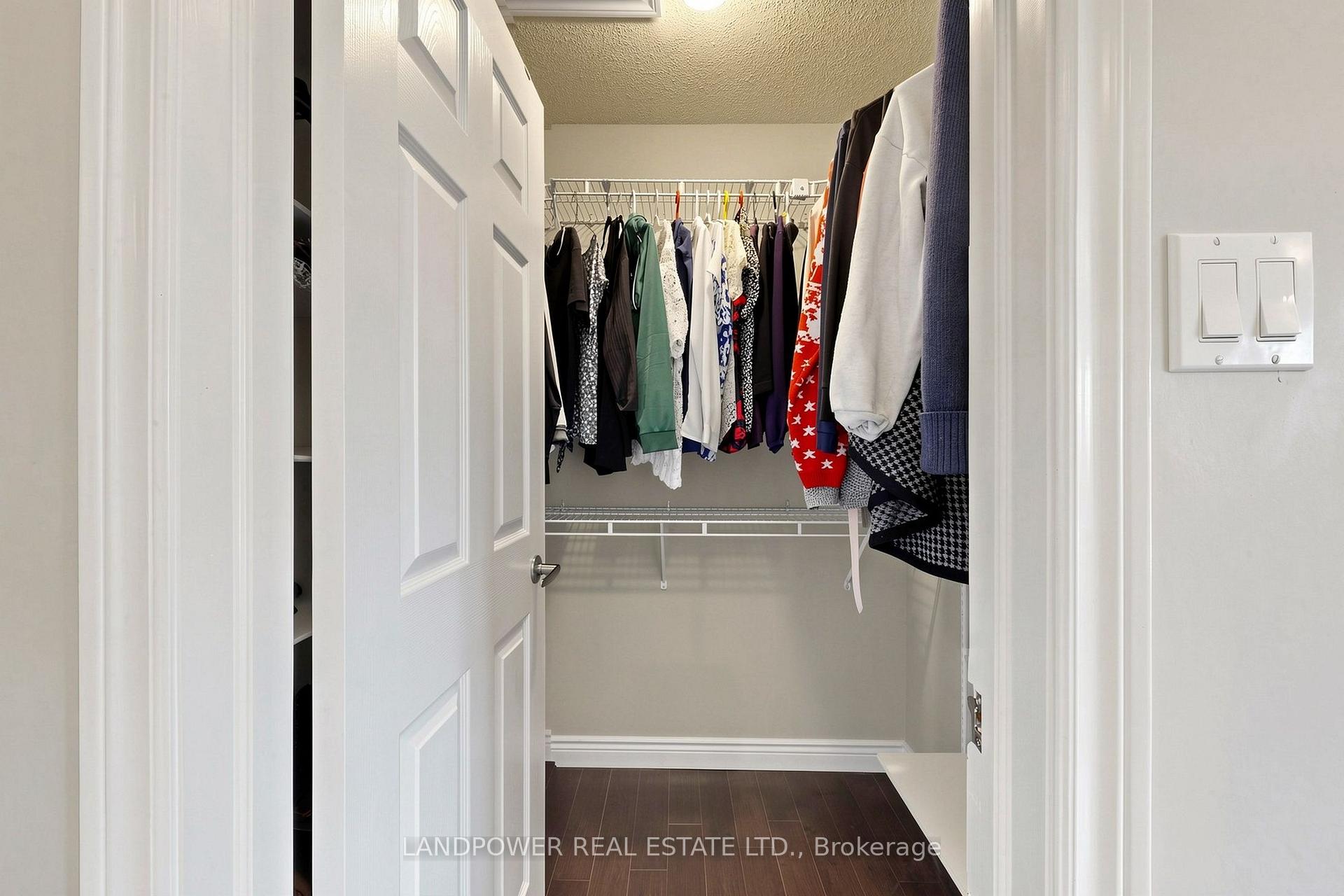 Photo 23 of 2582 Burnford Trail, Mississauga, Erin Mills — HOMEH