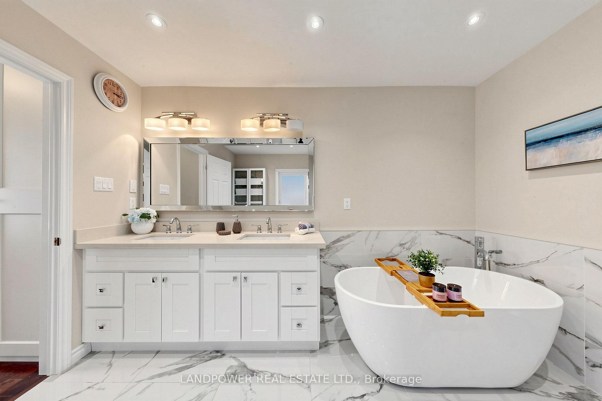 Photo 25 of 2582 Burnford Trail, Mississauga, Erin Mills — HOMEH