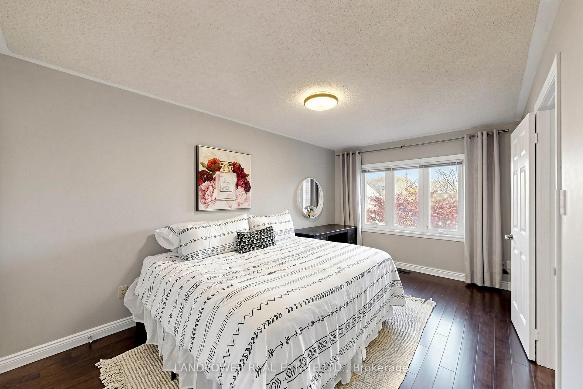 Photo 29 of 2582 Burnford Trail, Mississauga, Erin Mills — HOMEH