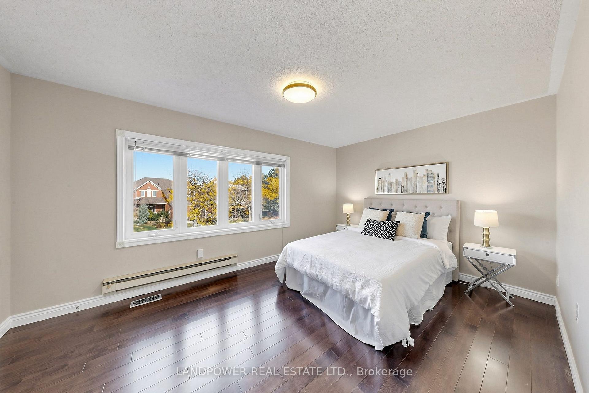 Photo 31 of 2582 Burnford Trail, Mississauga, Erin Mills — HOMEH