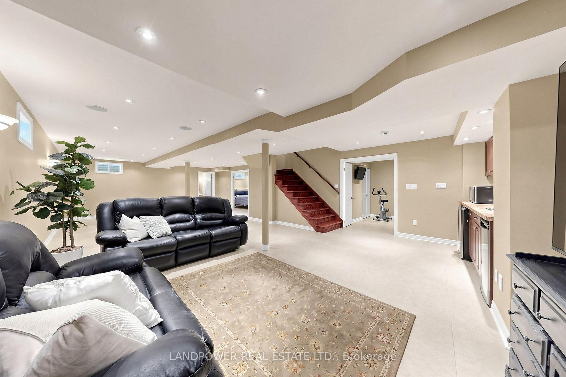 Photo 36 of 2582 Burnford Trail, Mississauga, Erin Mills — HOMEH