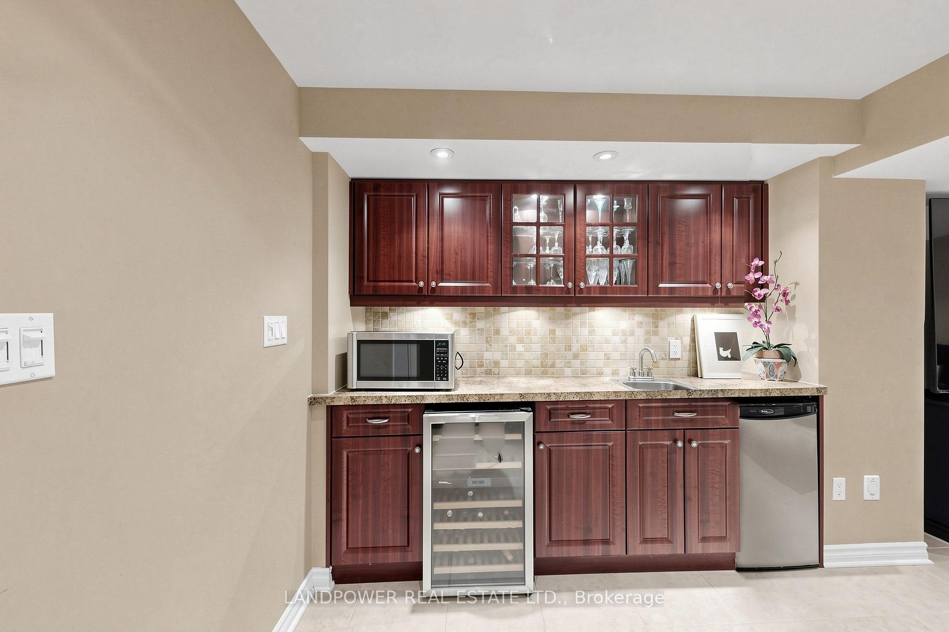 Photo 38 of 2582 Burnford Trail, Mississauga, Erin Mills — HOMEH