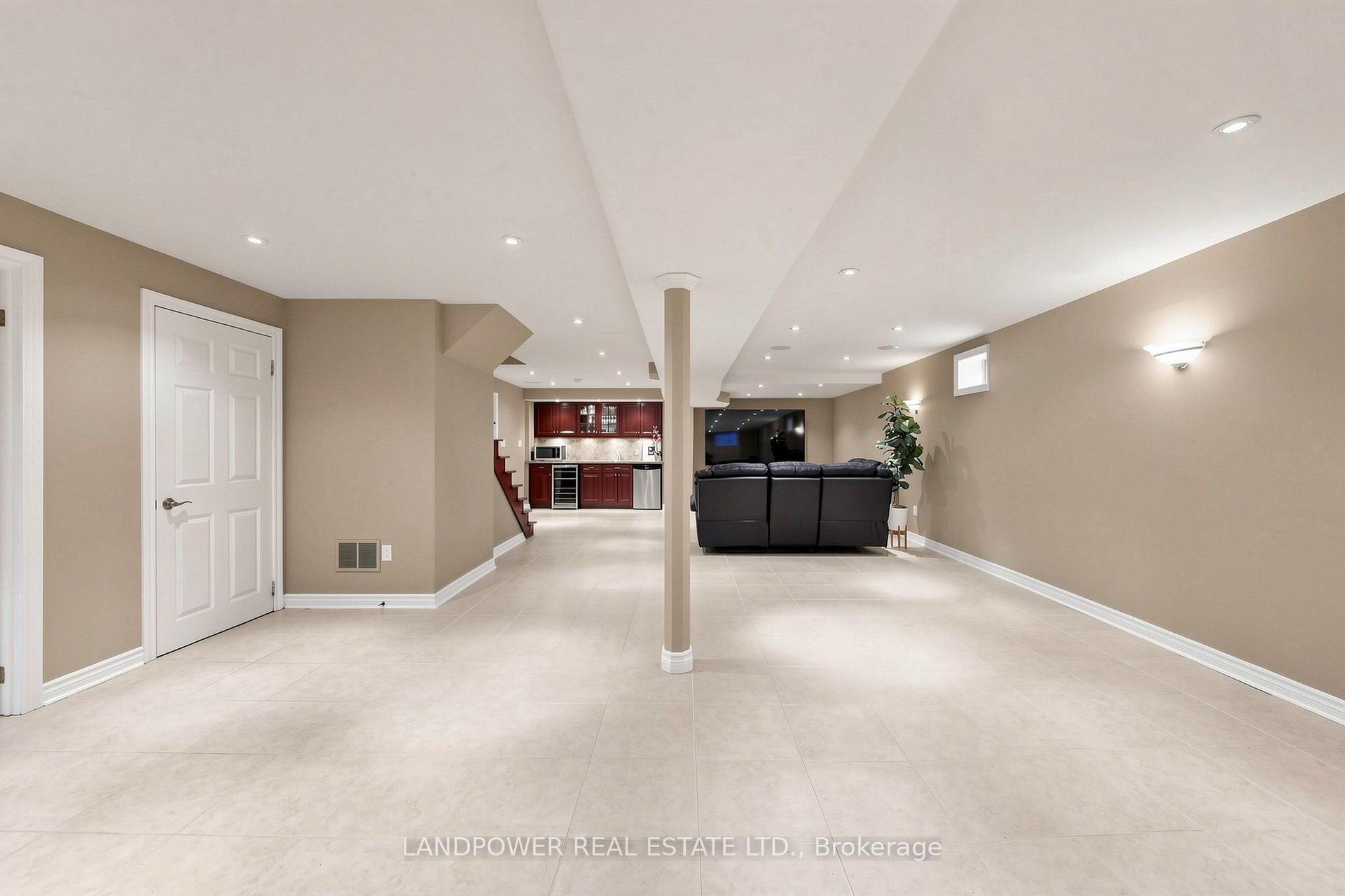 Photo 39 of 2582 Burnford Trail, Mississauga, Erin Mills — HOMEH