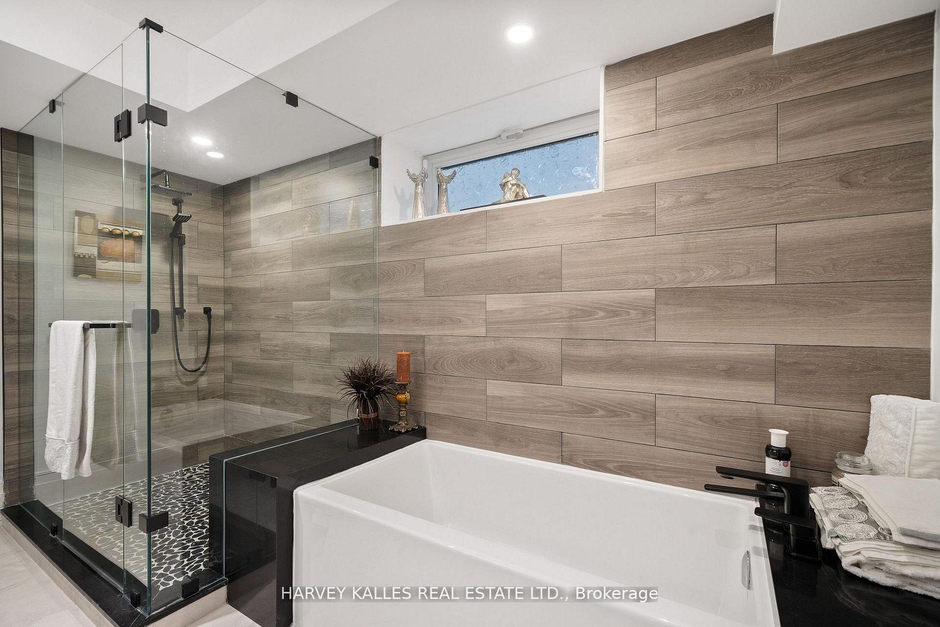 Photo 40 of 140 Sandringham Drive, North York, Lansing-Westgate — HOMEH