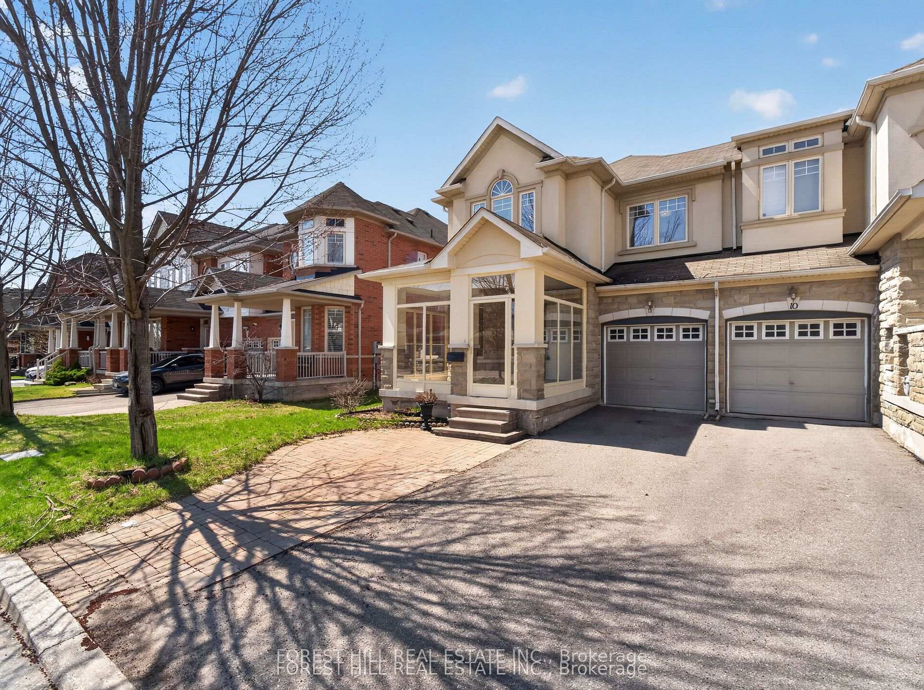 Photo 2 of 12 Stookes Crescent, Richmond Hill, Jefferson — HOMEH