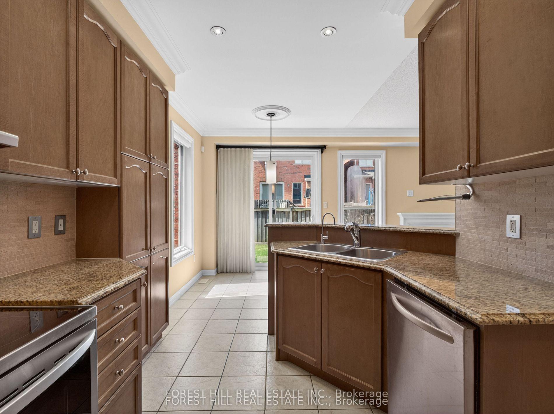 Photo 17 of 12 Stookes Crescent, Richmond Hill, Jefferson — HOMEH