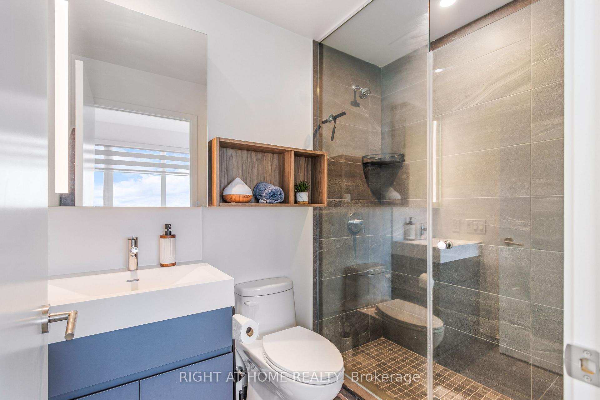 Photo 12 of Unit 2407, 39 Mary Street, Barrie, City Centre — HOMEH