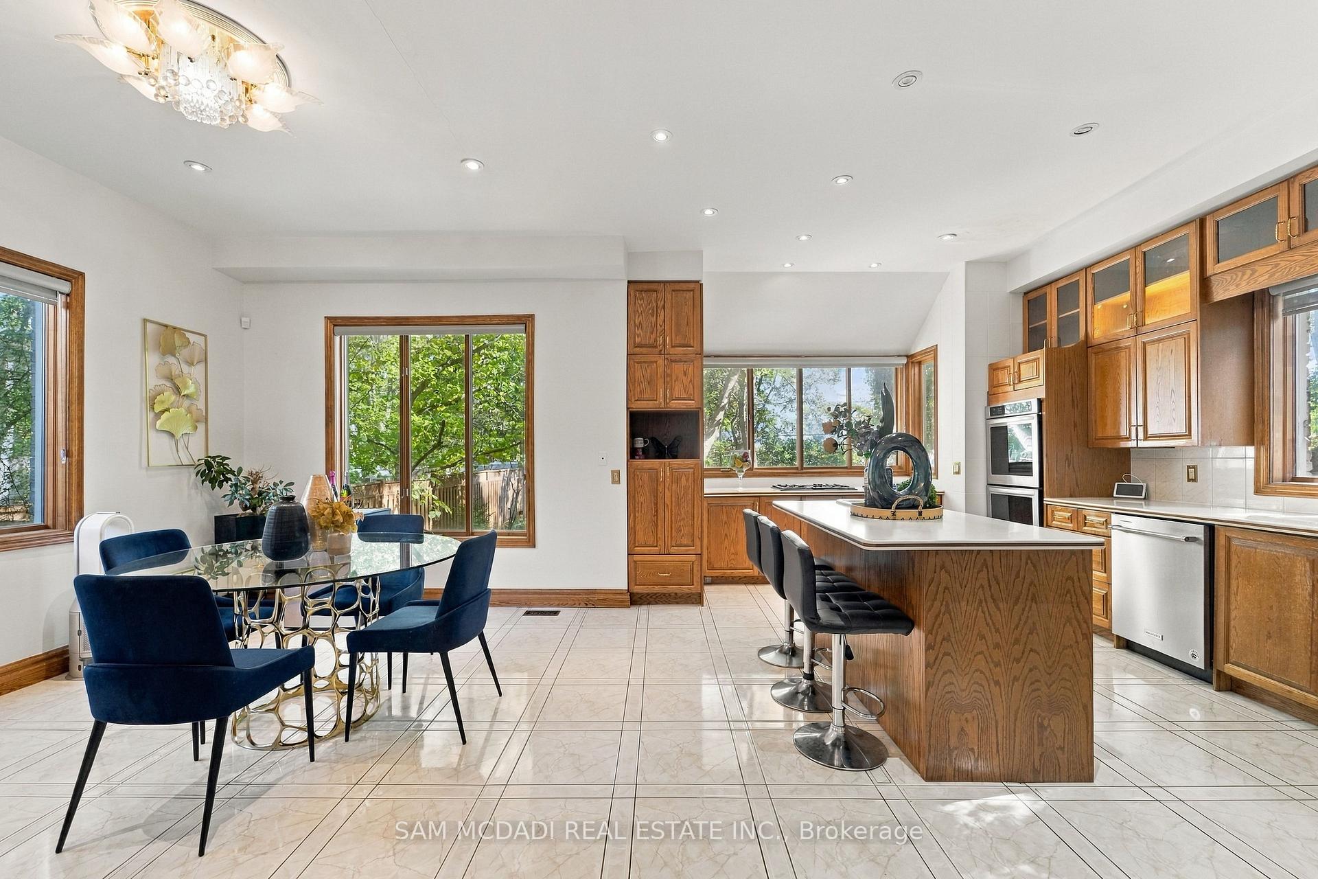 Photo 19 of 2480 Mississauga Road, Mississauga, Sheridan — HOMEH