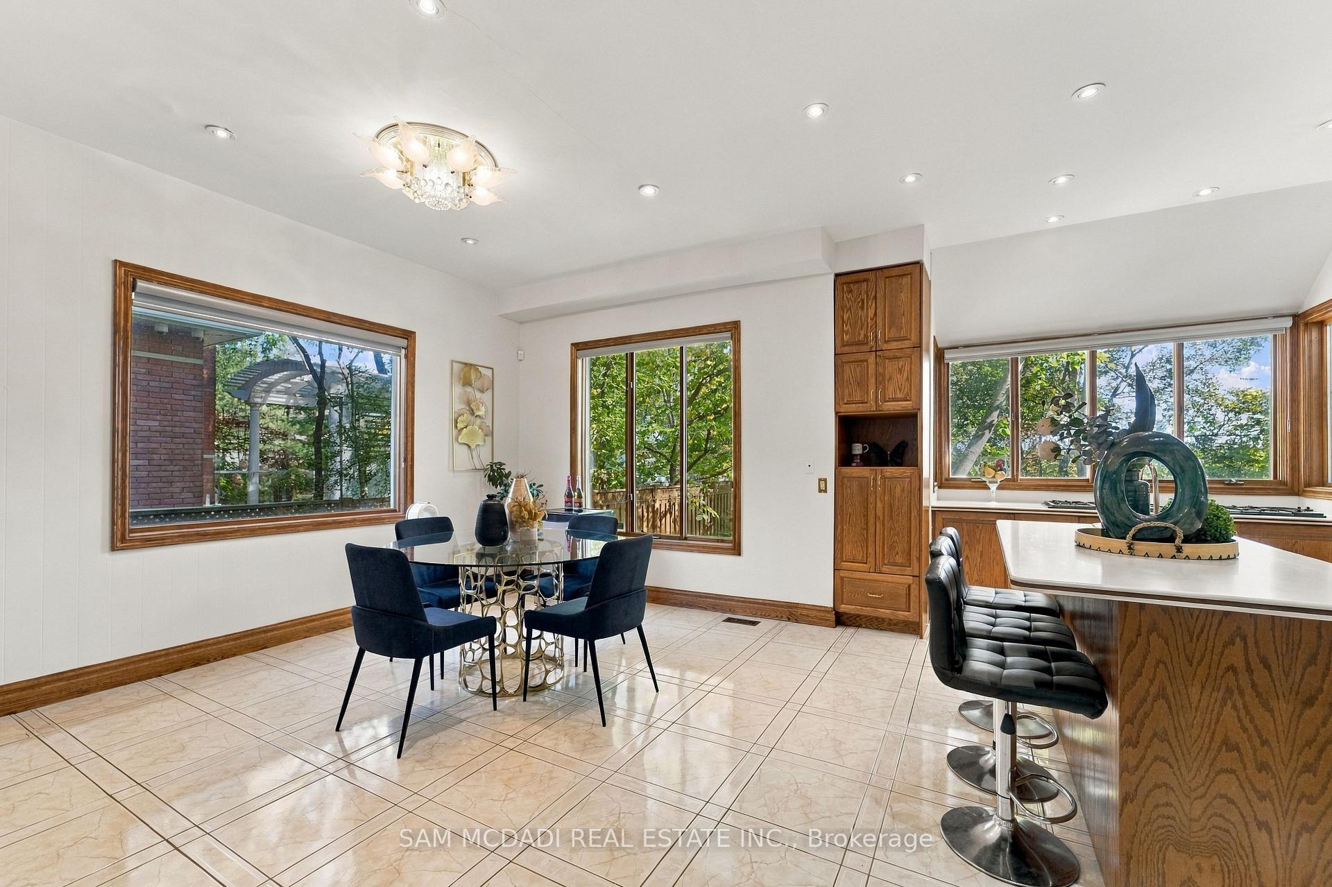Photo 20 of 2480 Mississauga Road, Mississauga, Sheridan — HOMEH