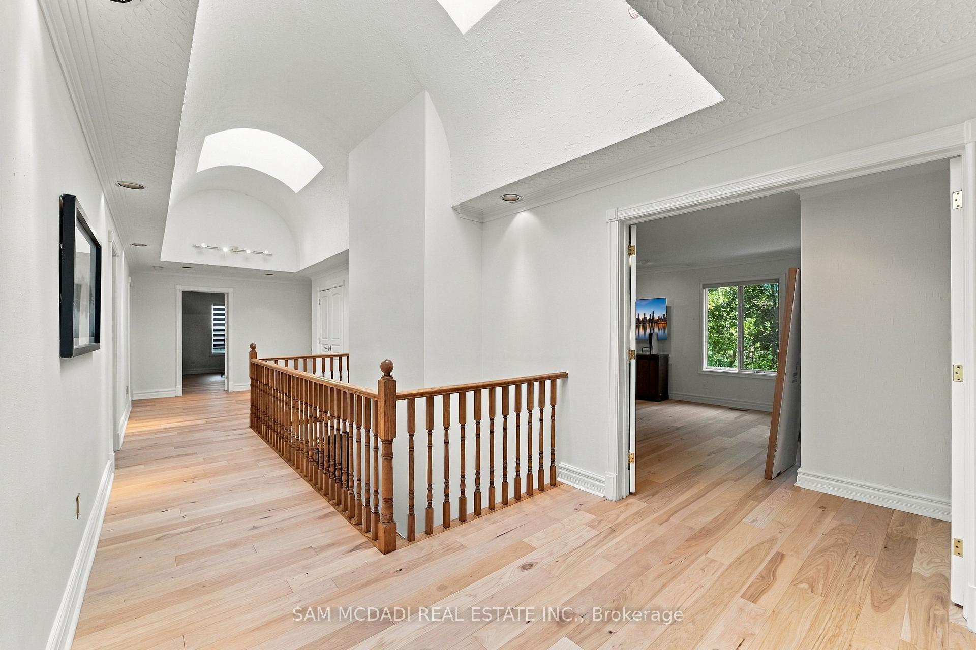 Photo 23 of 2480 Mississauga Road, Mississauga, Sheridan — HOMEH
