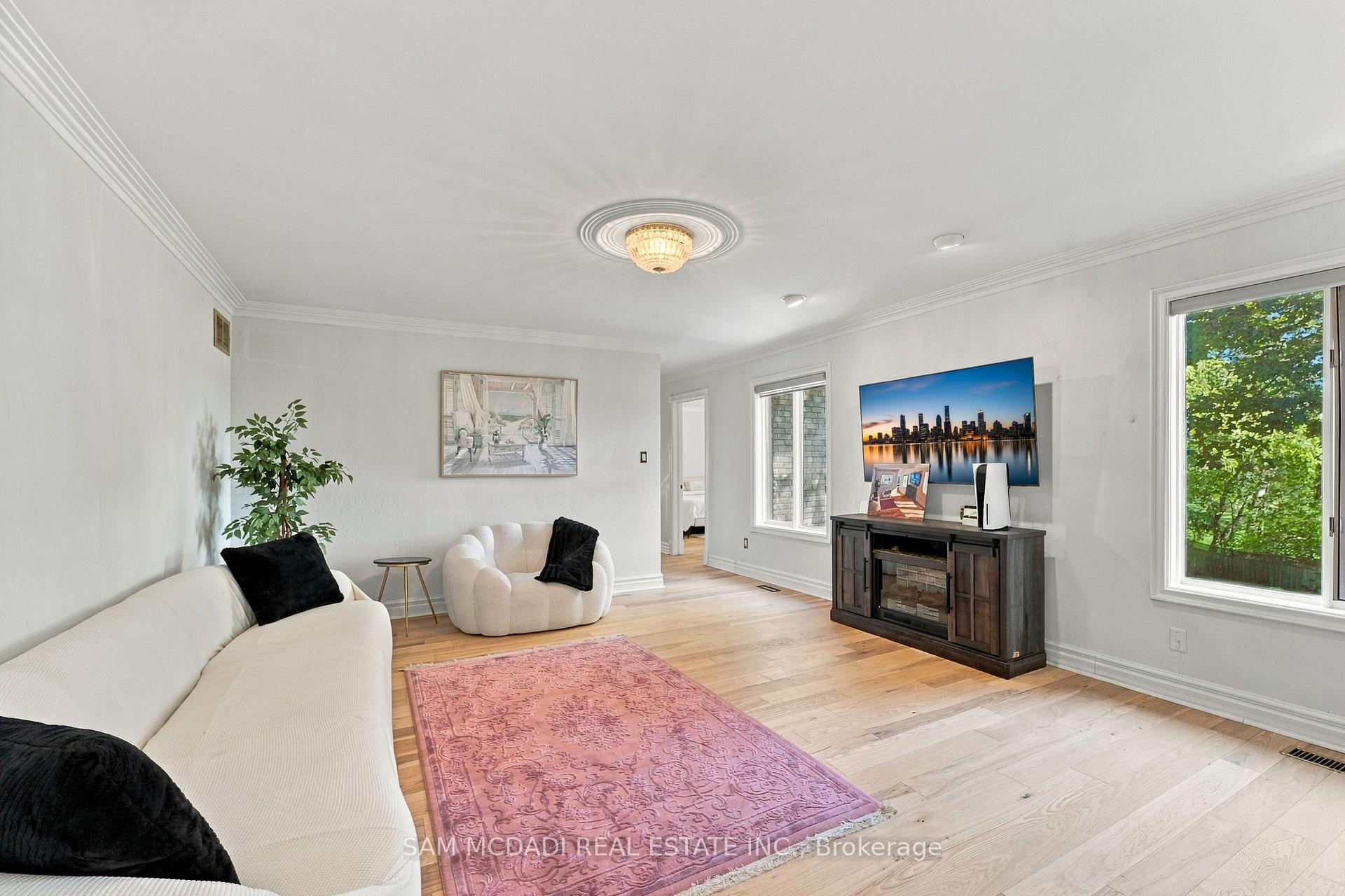 Photo 25 of 2480 Mississauga Road, Mississauga, Sheridan — HOMEH