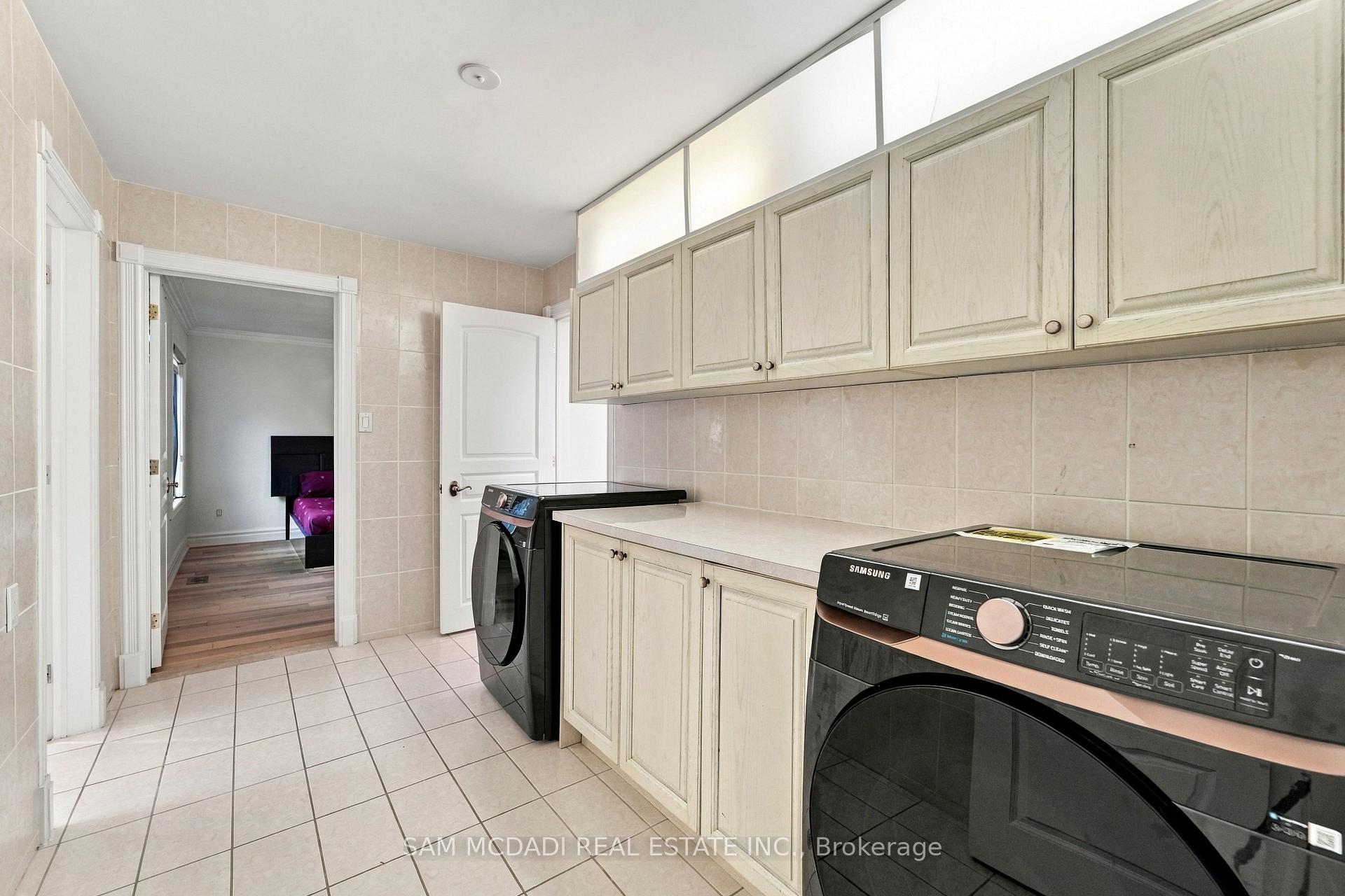 Photo 36 of 2480 Mississauga Road, Mississauga, Sheridan — HOMEH