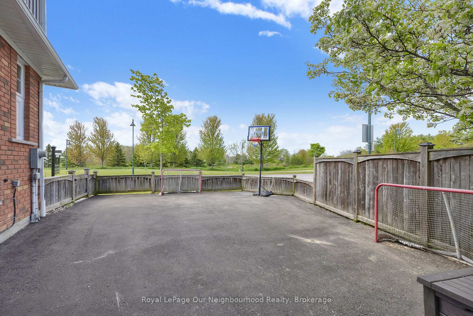 Photo 41 of 977 Audley Road S, Ajax, South East — HOMEH