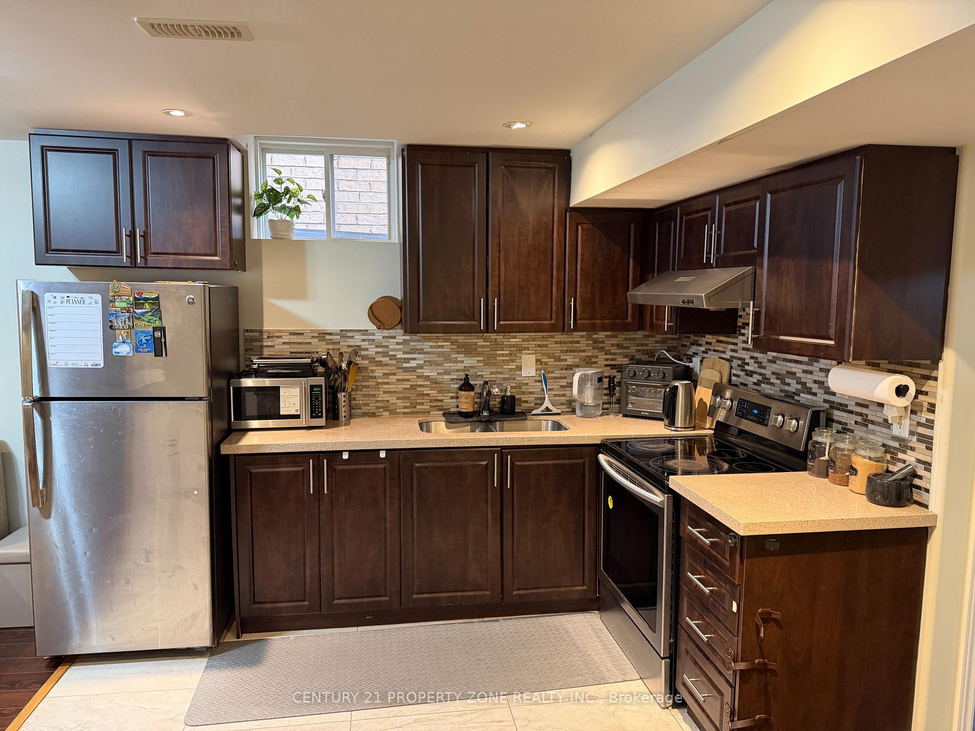 Photo 5 of Unit Bsmt, 7330 Saint Barbara Boulevard, Mississauga, Meadowvale Village — HOMEH