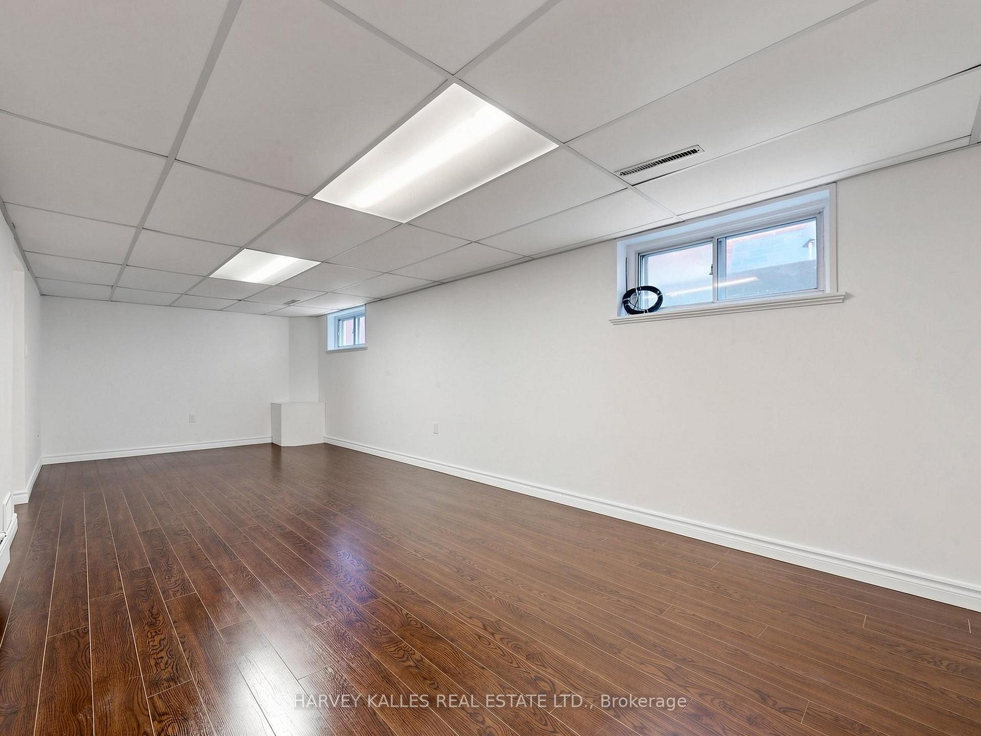 Photo 24 of 87 Combe Avenue, North York, Bathurst Manor — HOMEH