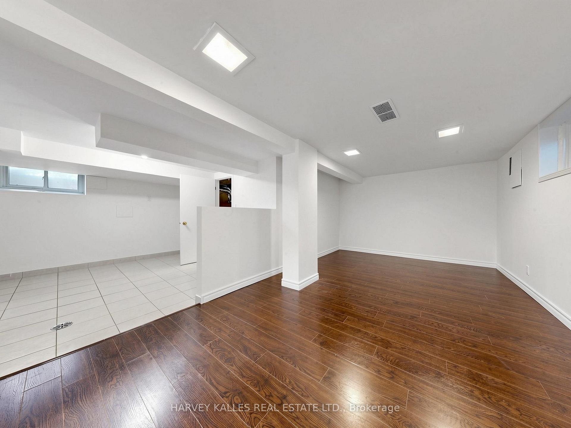 Photo 26 of 87 Combe Avenue, North York, Bathurst Manor — HOMEH