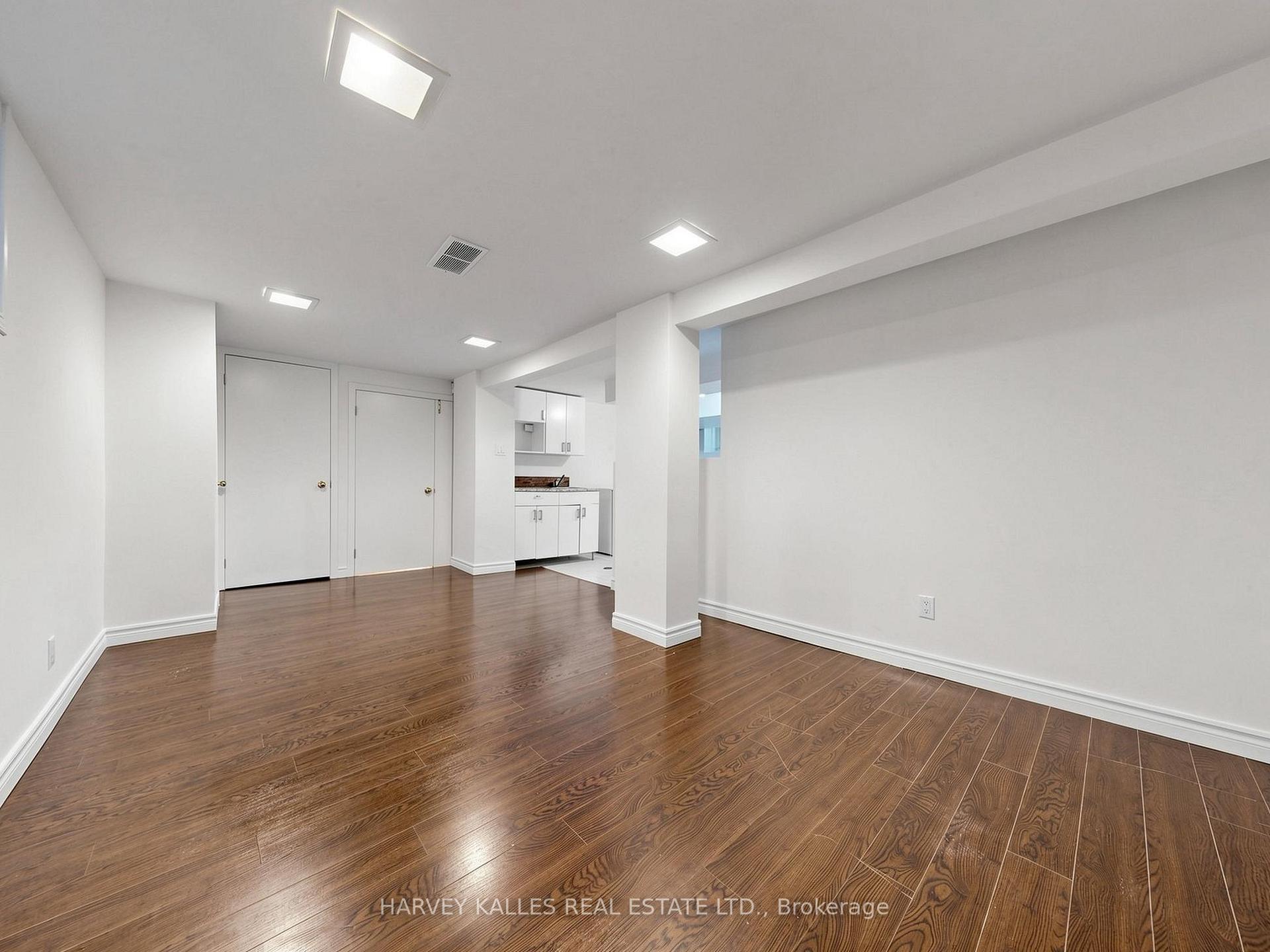 Photo 28 of 87 Combe Avenue, North York, Bathurst Manor — HOMEH