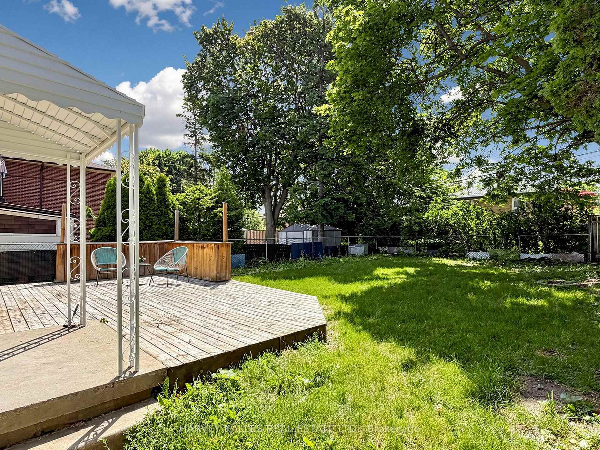Photo 37 of 87 Combe Avenue, North York, Bathurst Manor — HOMEH