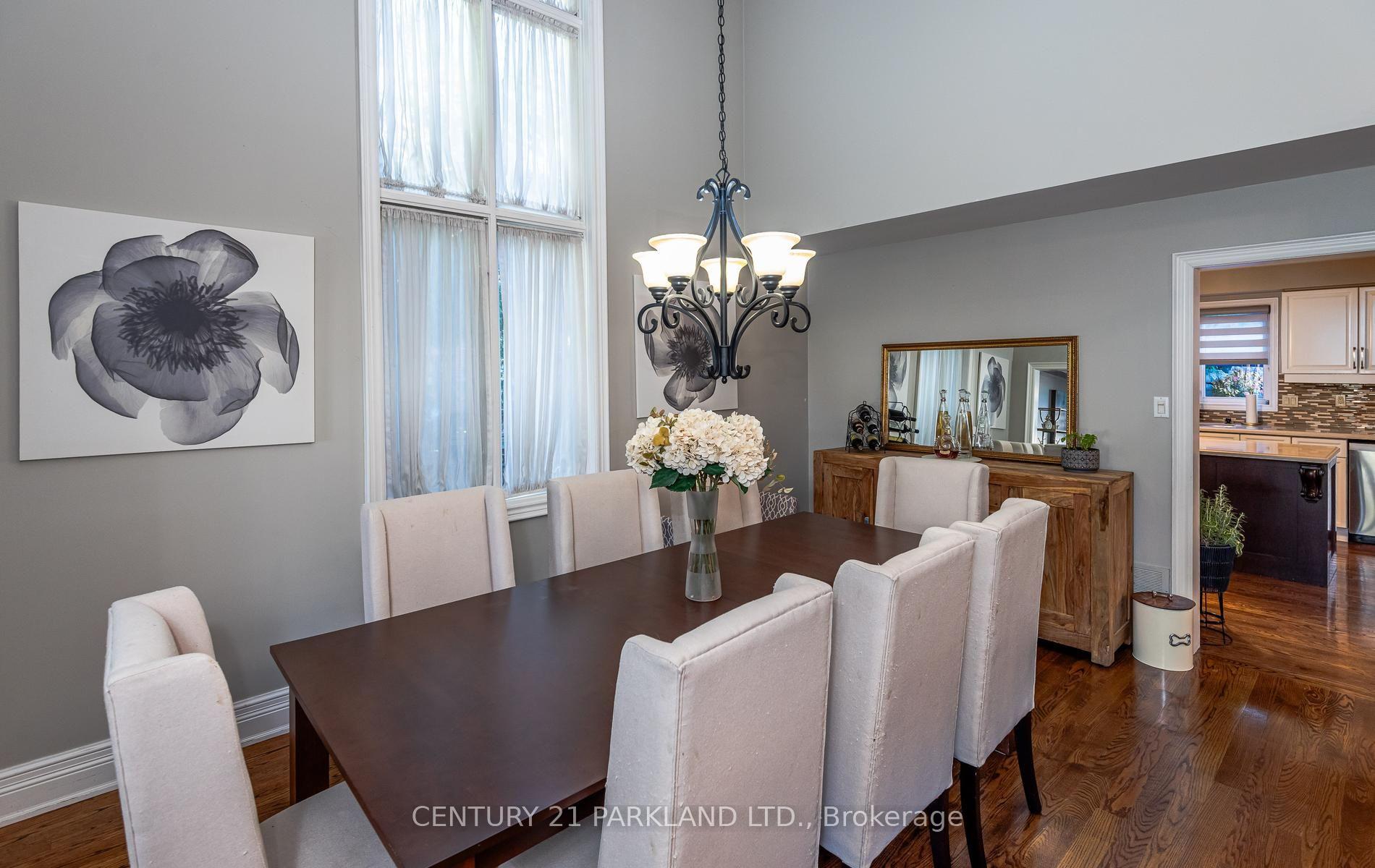 Photo 15 of 164 Carlyle Crescent, Aurora, Aurora Highlands — HOMEH