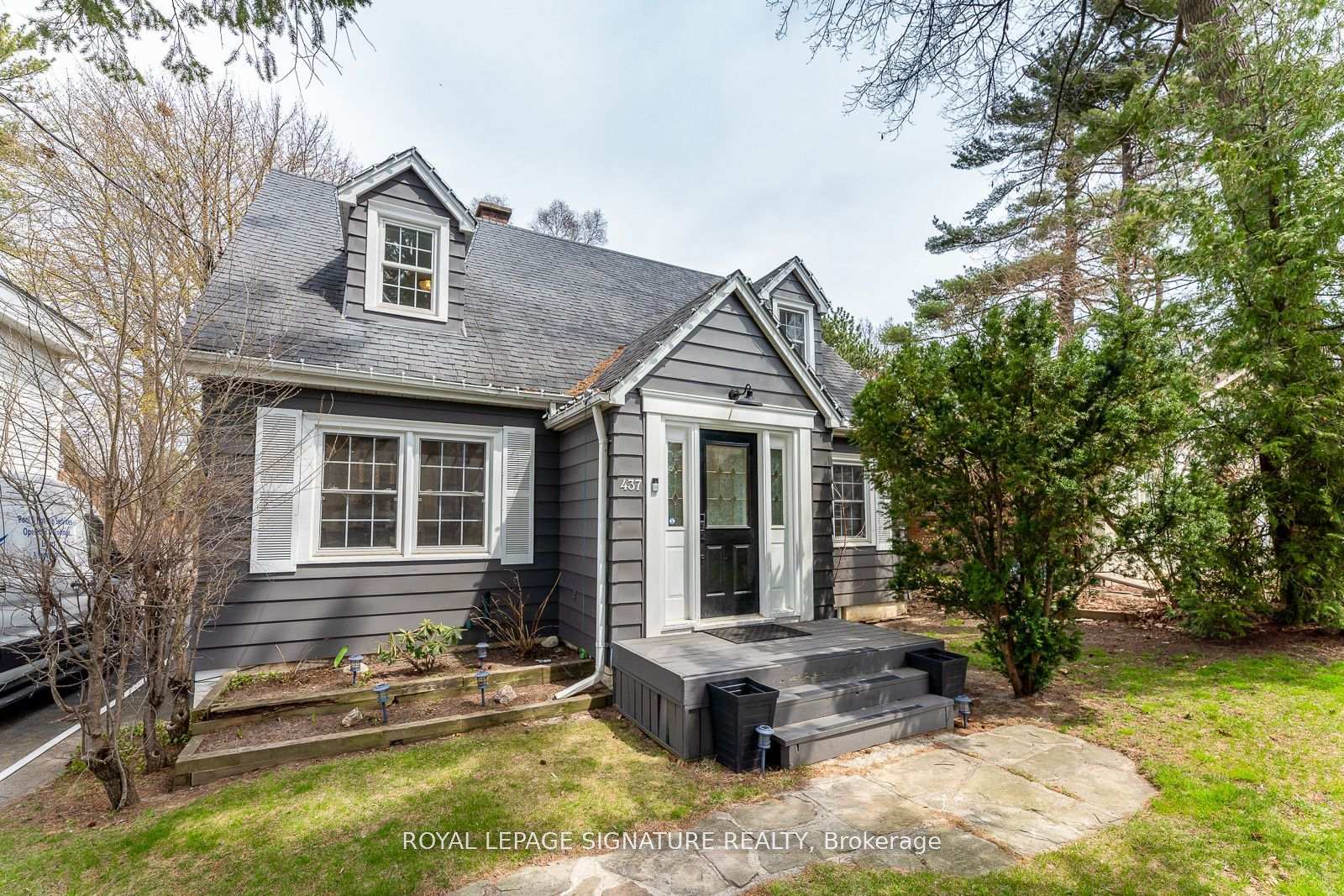 Photo 2 of 437 Watson Avenue, Oakville, Old Oakville — HOMEH