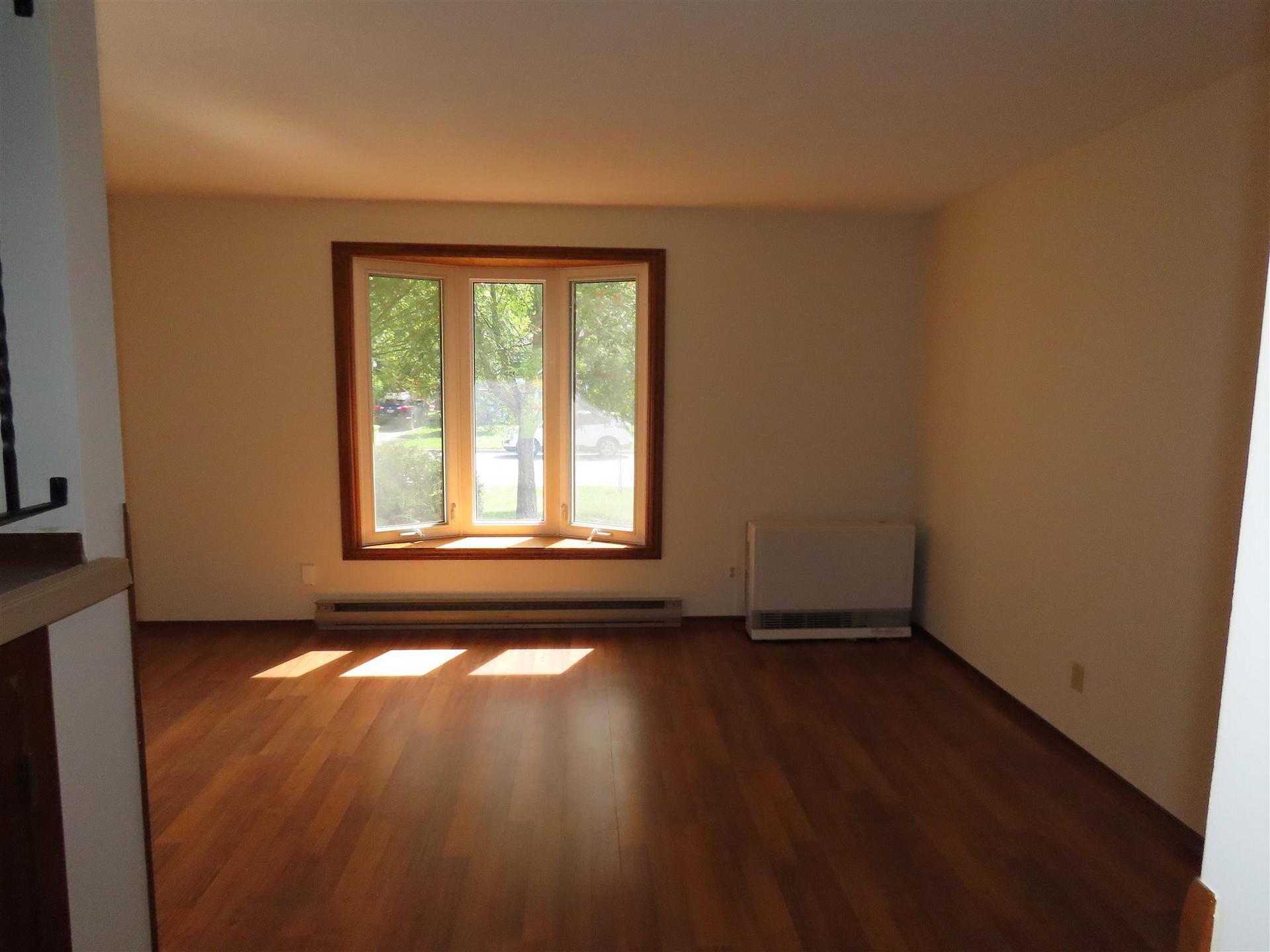 Photo 4 of 32 Breton Road, Sault Ste Marie, Ward 2 — HOMEH