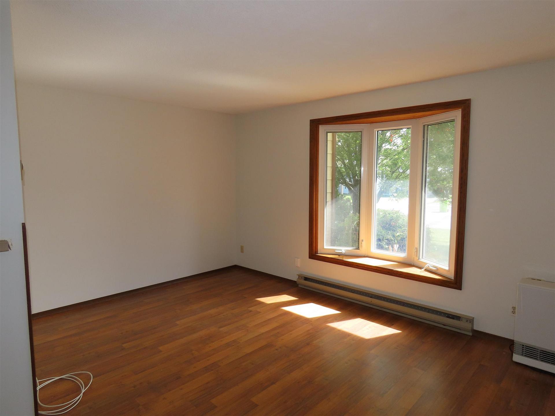 Photo 6 of 32 Breton Road, Sault Ste Marie, Ward 2 — HOMEH