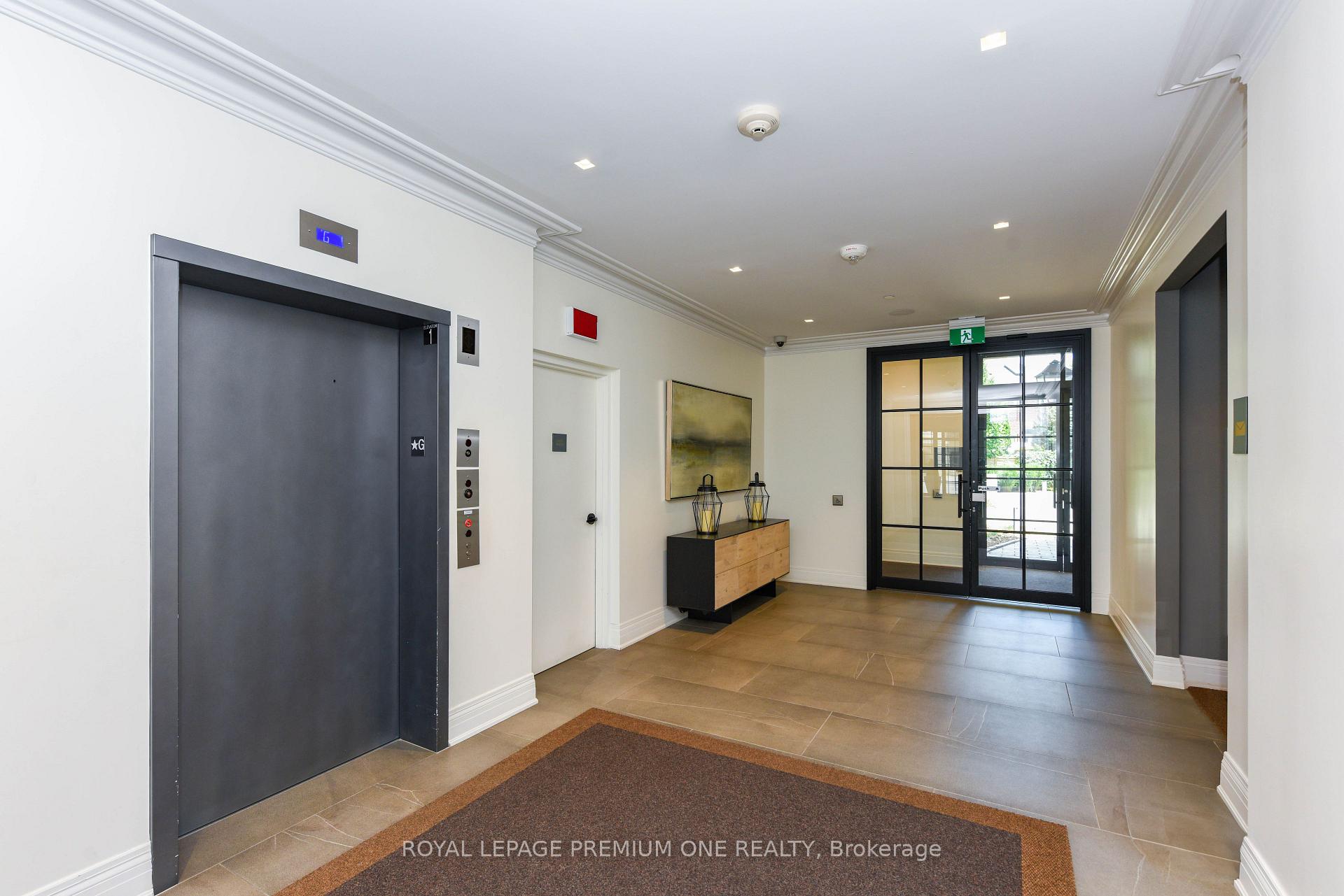 Photo 5 of Unit 307, 571 Prince Edward Drive N, Etobicoke, Kingsway South — HOMEH