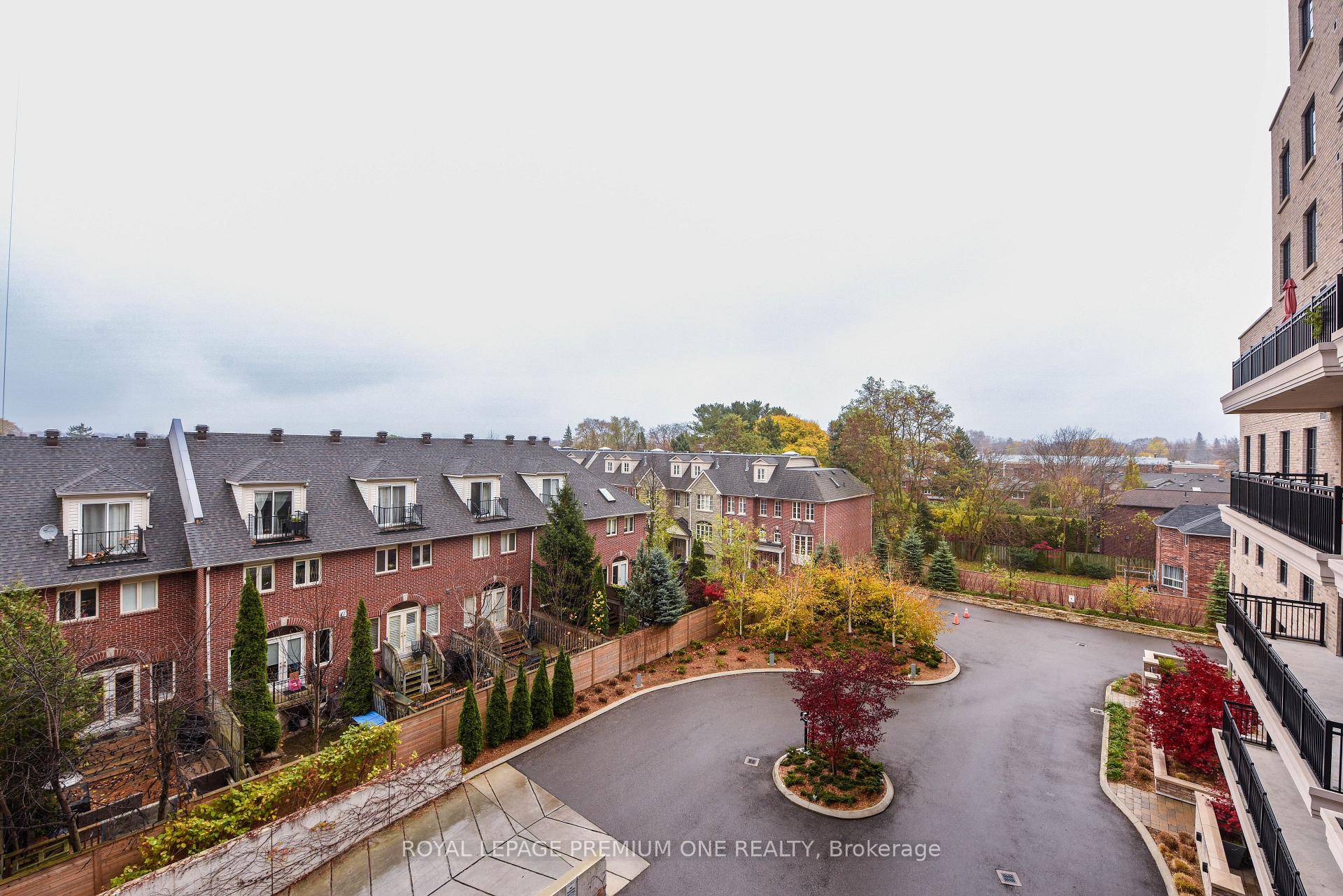 Photo 9 of Unit 307, 571 Prince Edward Drive N, Etobicoke, Kingsway South — HOMEH