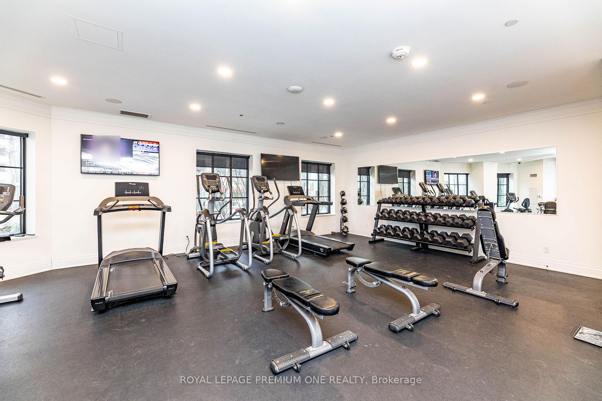 Photo 13 of Unit 307, 571 Prince Edward Drive N, Etobicoke, Kingsway South — HOMEH