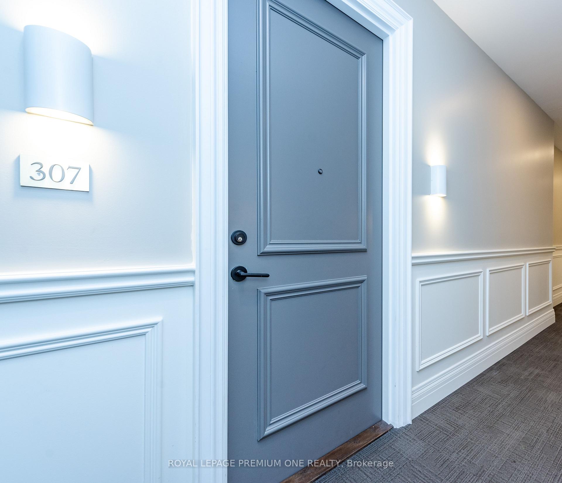 Photo 15 of Unit 307, 571 Prince Edward Drive N, Etobicoke, Kingsway South — HOMEH