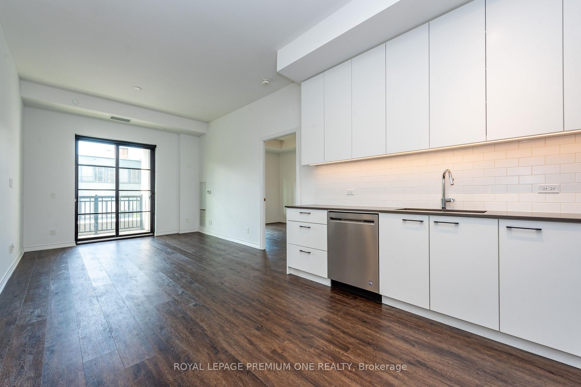 Photo 18 of Unit 307, 571 Prince Edward Drive N, Etobicoke, Kingsway South — HOMEH