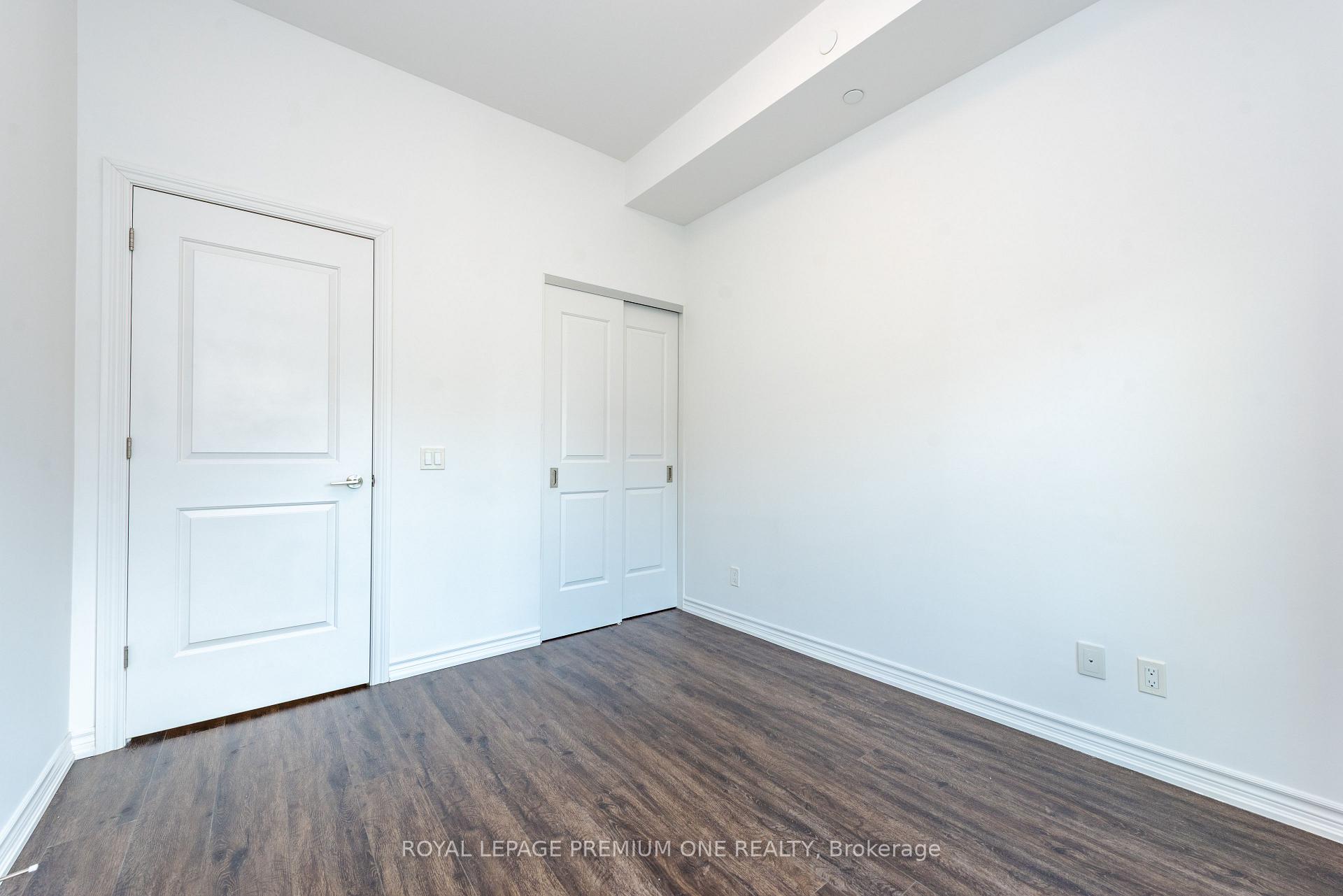 Photo 23 of Unit 307, 571 Prince Edward Drive N, Etobicoke, Kingsway South — HOMEH