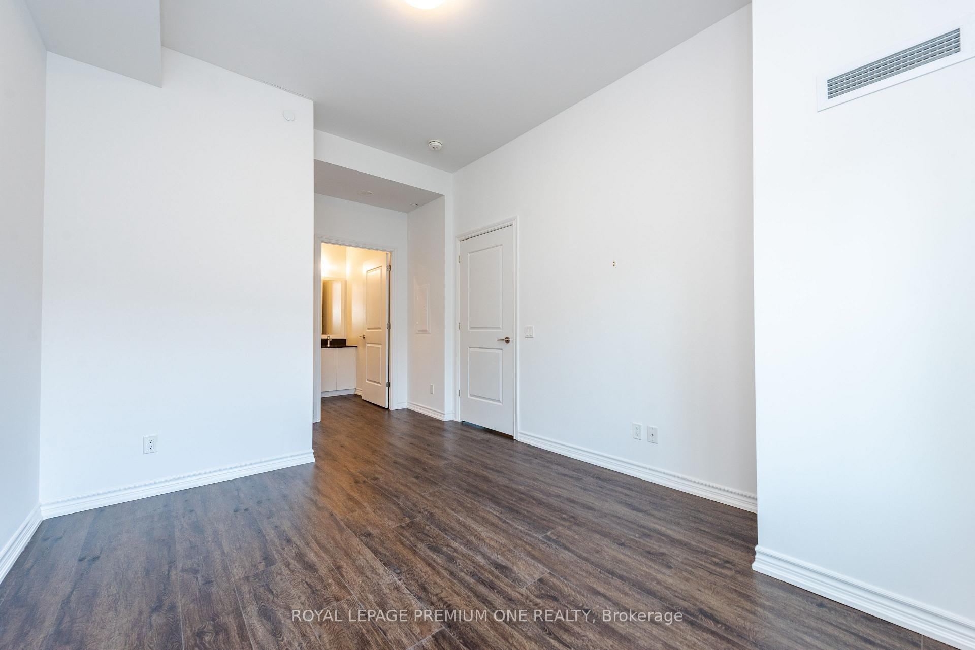 Photo 27 of Unit 307, 571 Prince Edward Drive N, Etobicoke, Kingsway South — HOMEH