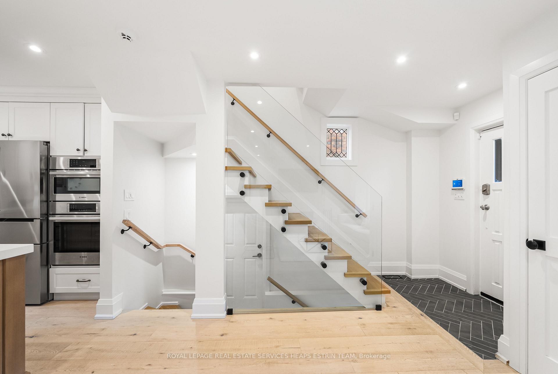 Photo 17 of 817 Millwood Road, Toronto, Leaside — HOMEH