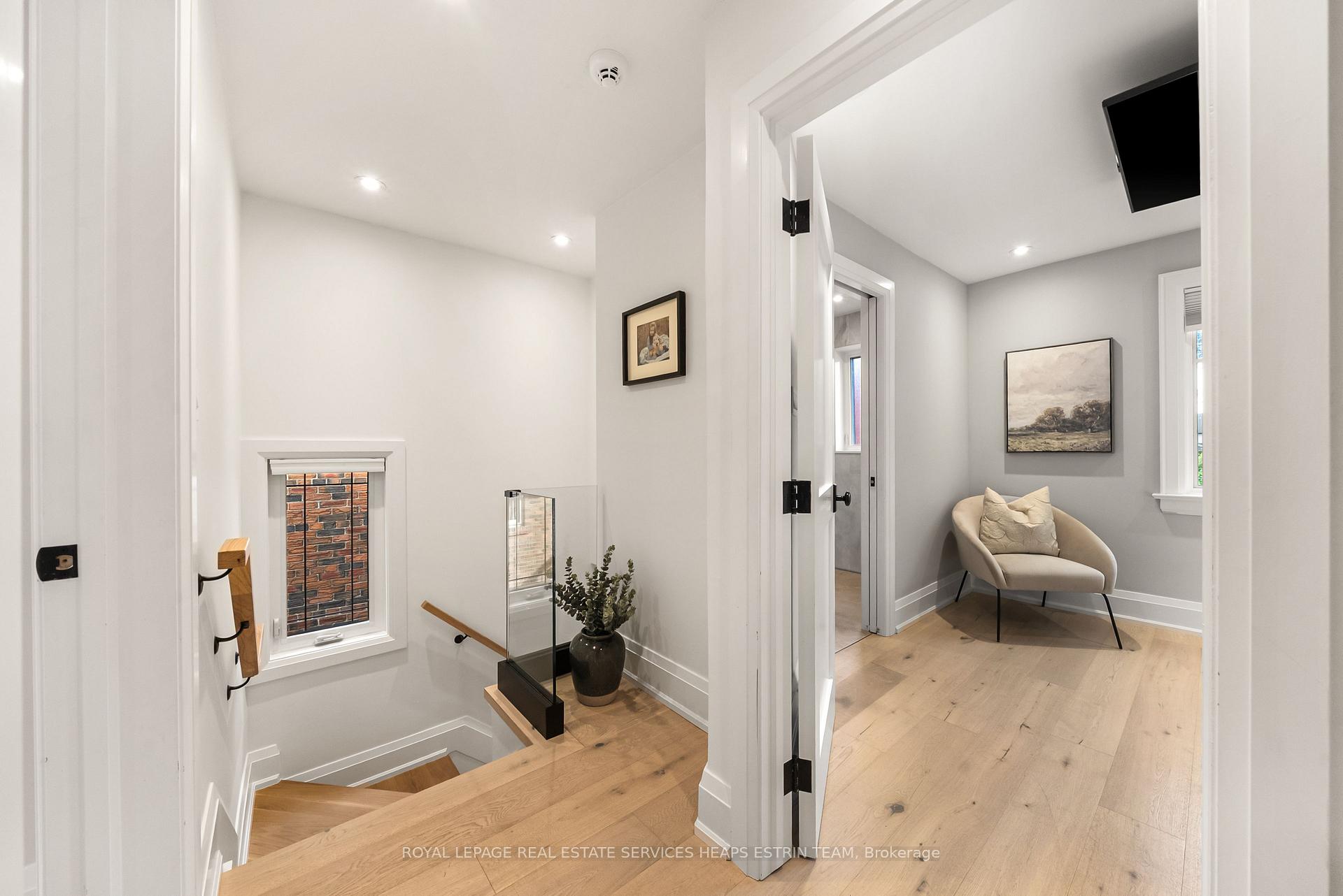 Photo 18 of 817 Millwood Road, Toronto, Leaside — HOMEH