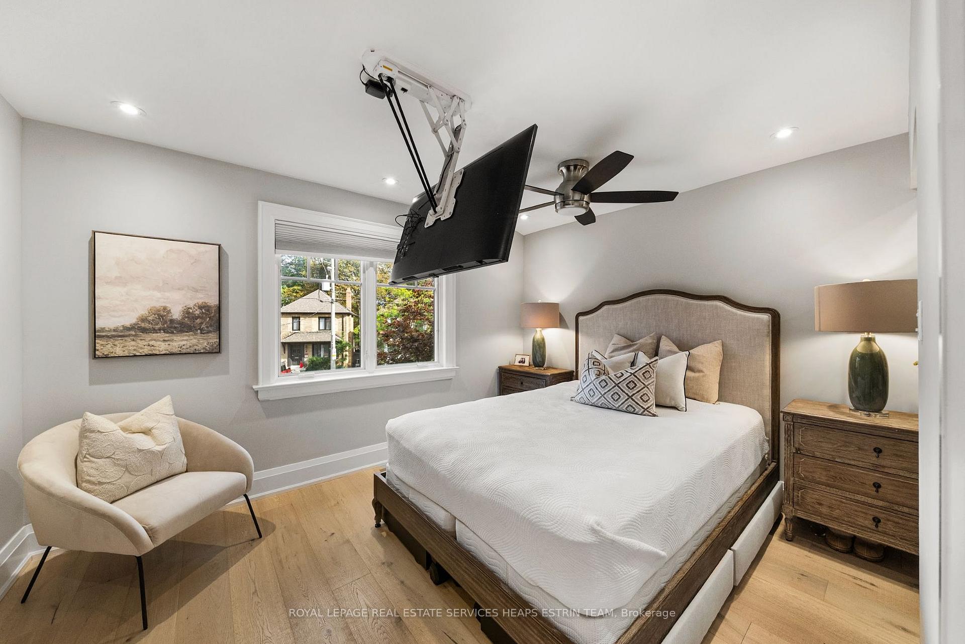 Photo 20 of 817 Millwood Road, Toronto, Leaside — HOMEH