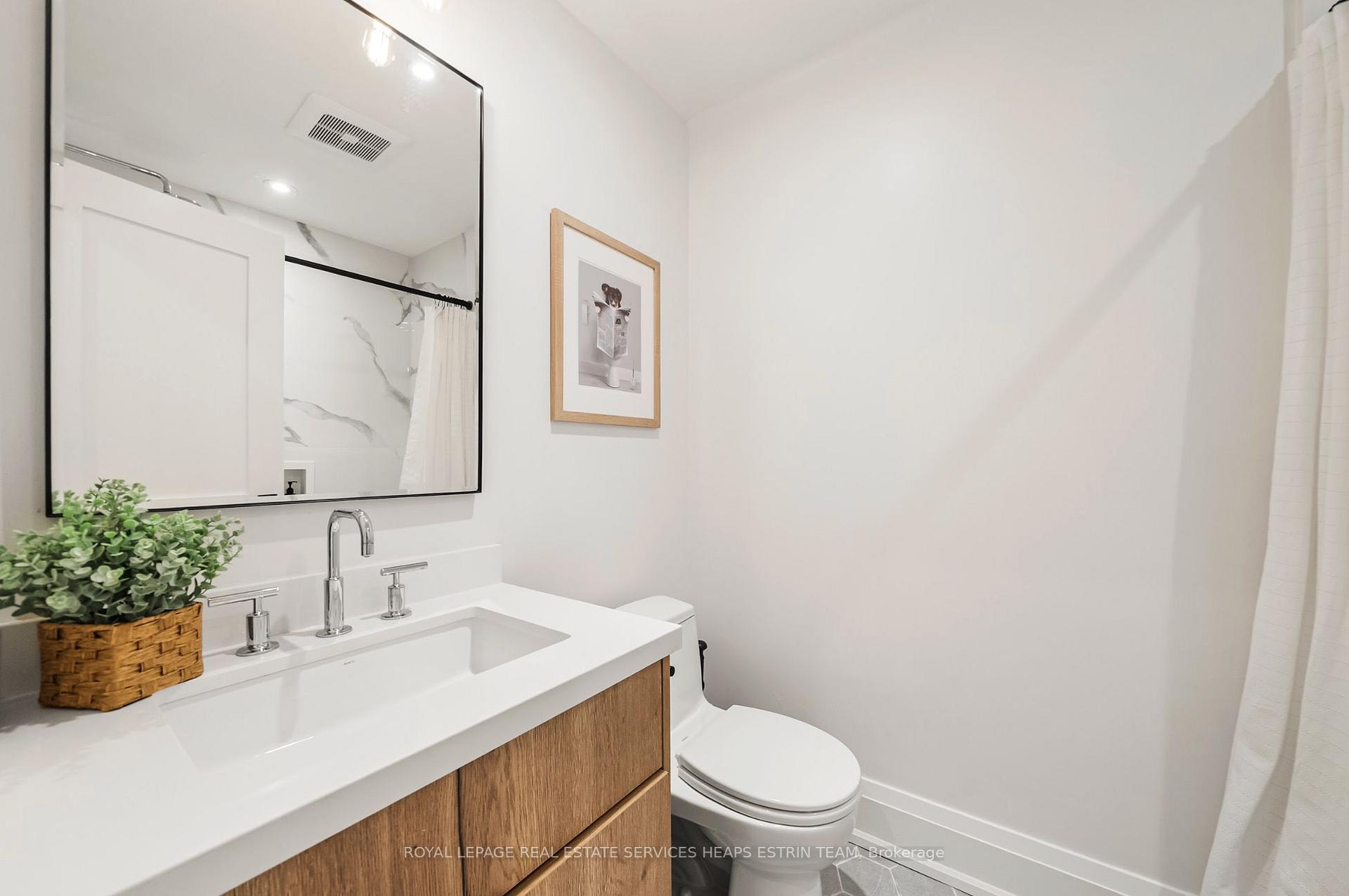 Photo 31 of 817 Millwood Road, Toronto, Leaside — HOMEH