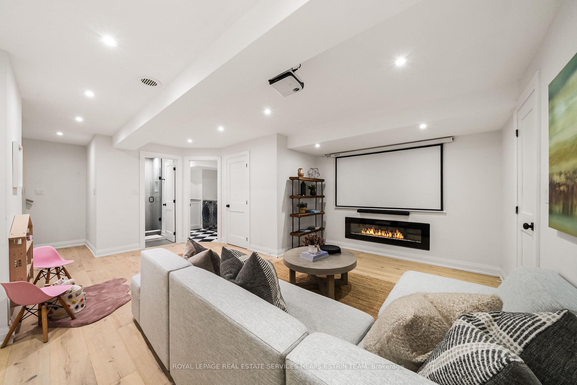 Photo 36 of 817 Millwood Road, Toronto, Leaside — HOMEH